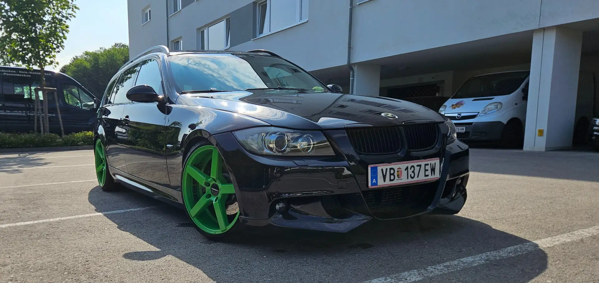 BMW 325 Schwarz - 1