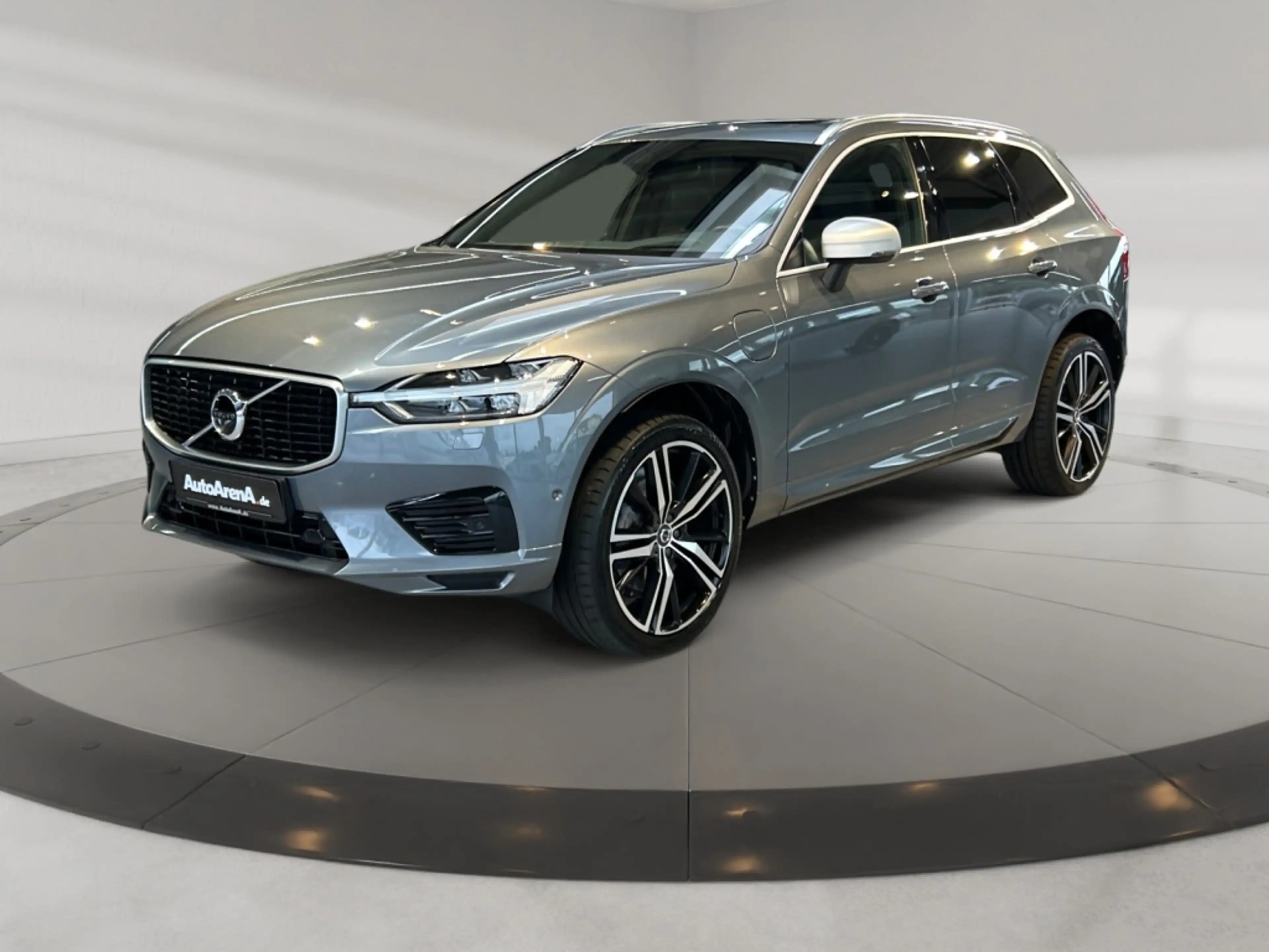 Volvo XC60 R Design Plug-In Hybrid AWD Fahrassist+HUD — photo 2