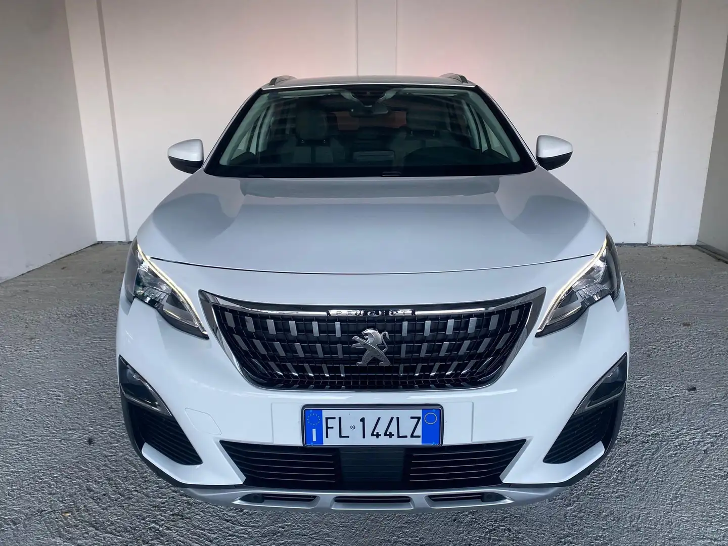 Peugeot 3008 3008 1.2 puretech t Allure s&s 130cv Blanc - 2