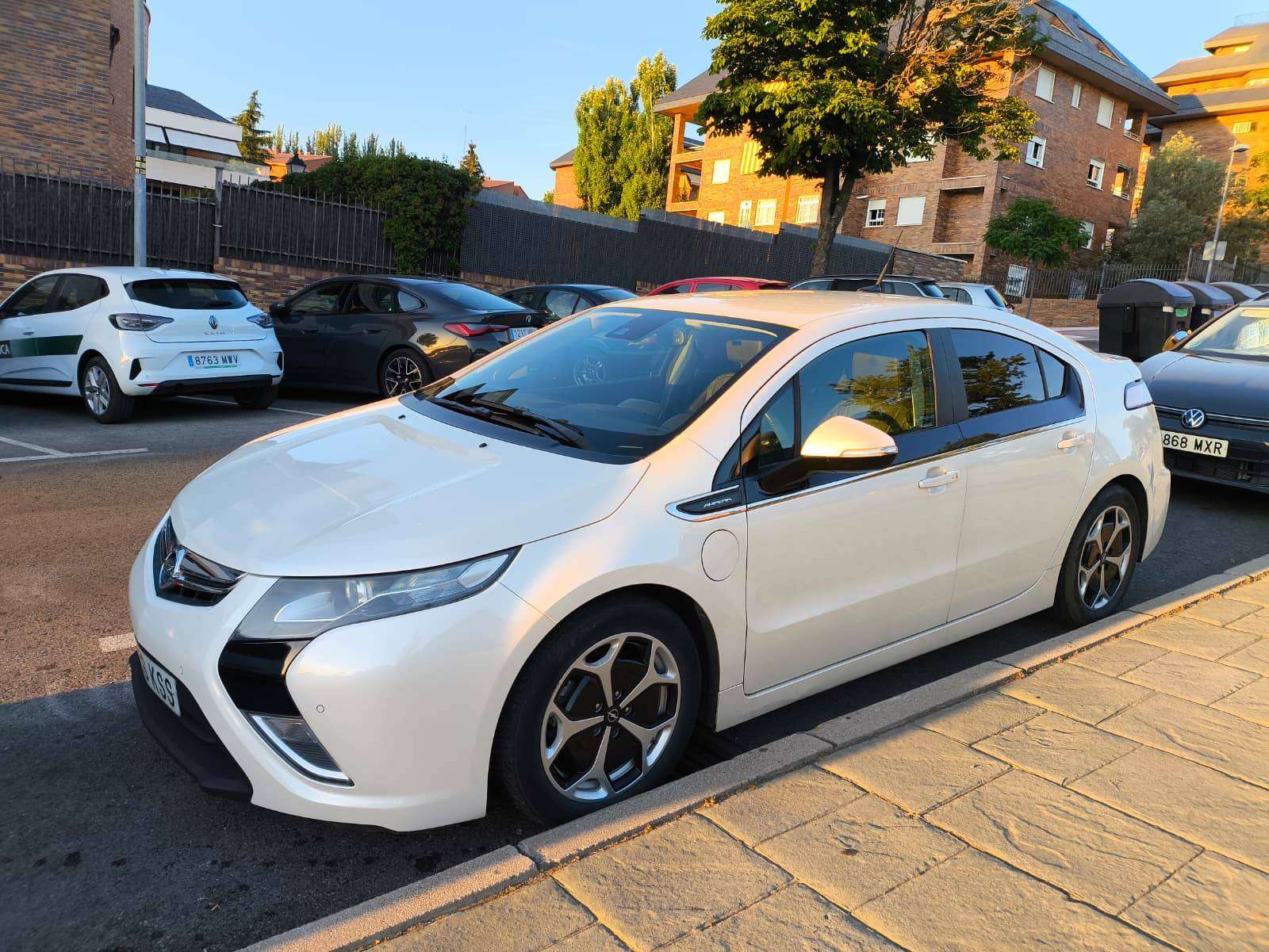 Opel Ampera Excellence - foto 1