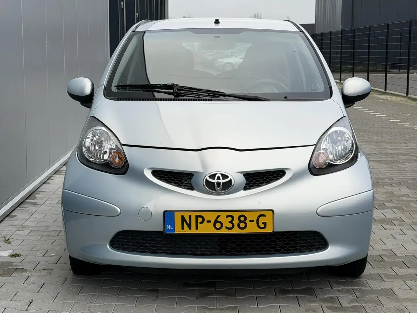 Toyota Aygo 1.0-12V Sport 4 deurs - Airco - Nieuwe apk Blau - 2