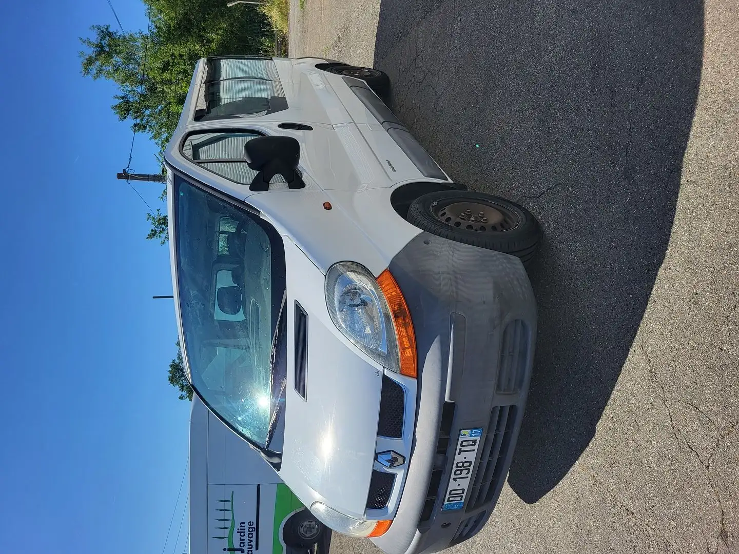 Renault Trafic L2H1 1200 1.9 DCI 100CH Weiß - 2