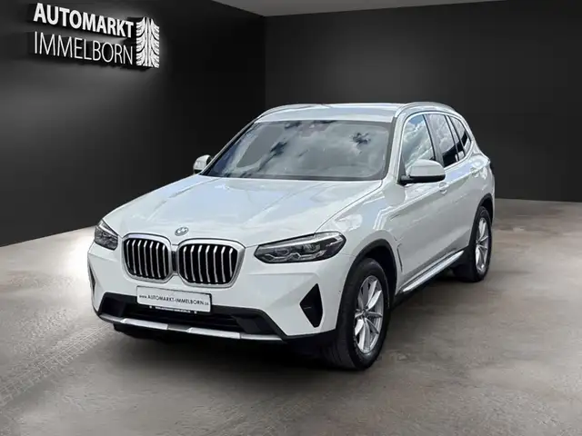 BMW X3 view 3