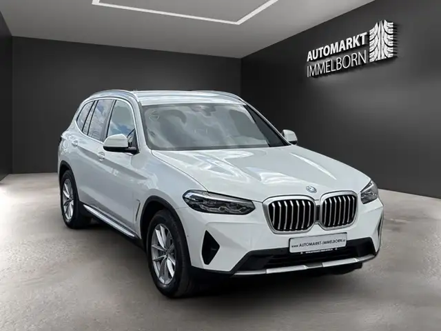 BMW X3 view 2