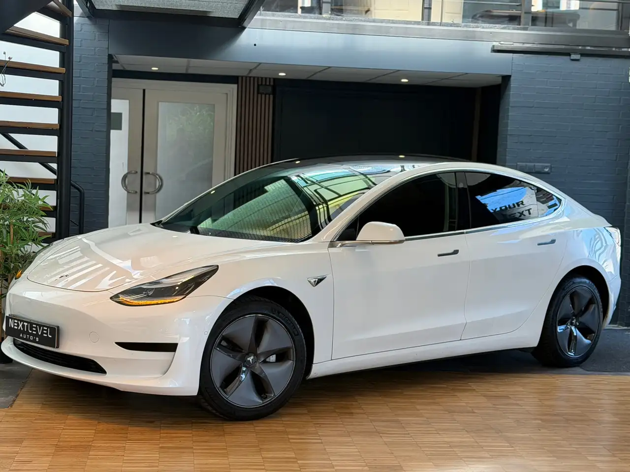 Tesla Model 3 Standard Plus 60 kWh 238ch - Autonomie 370km - Led - Jantes 18"