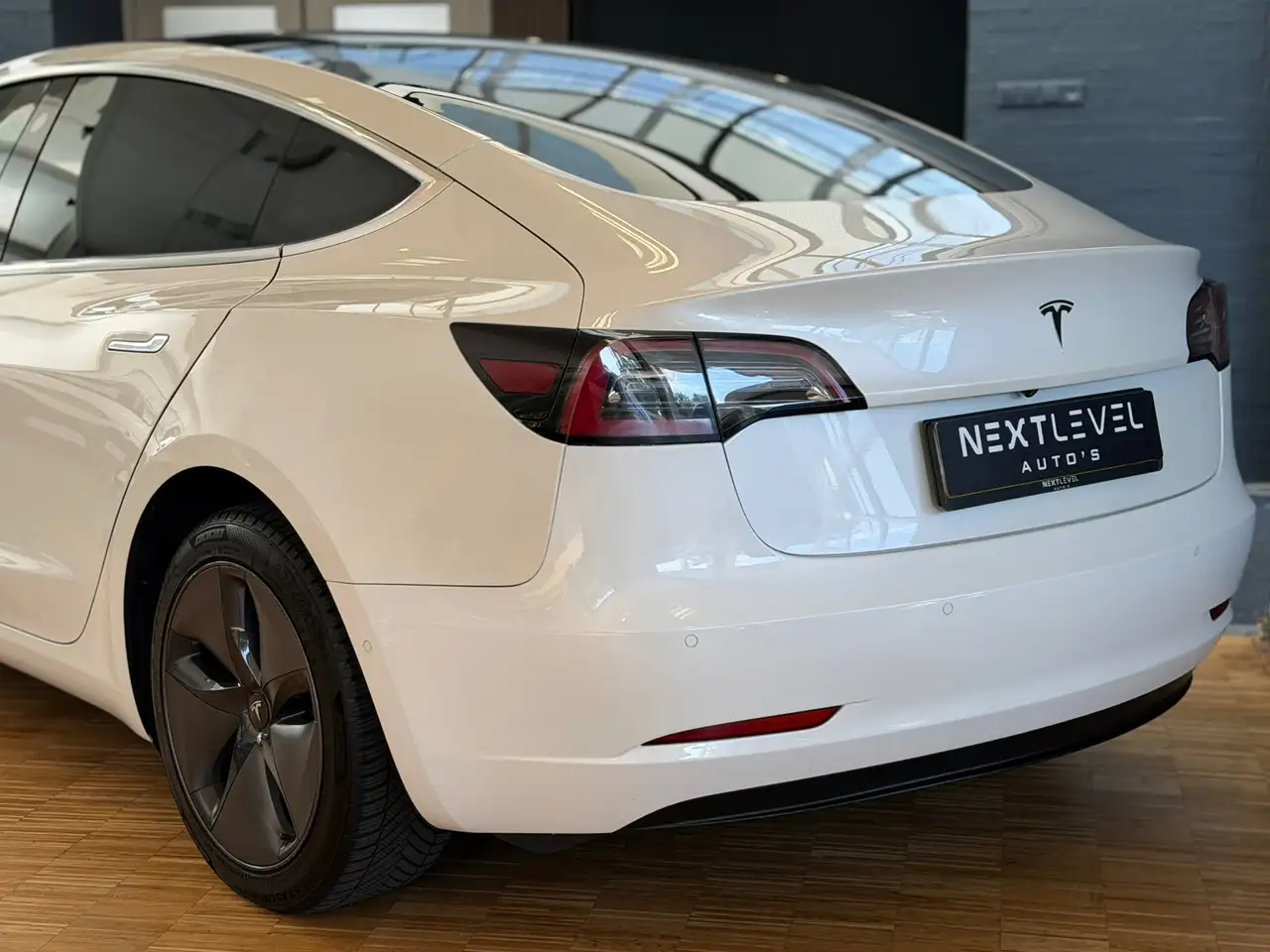 Tesla Model 3 Standard Plus 60 kWh 238ch - Autonomie 370km - Led - Jantes 18"