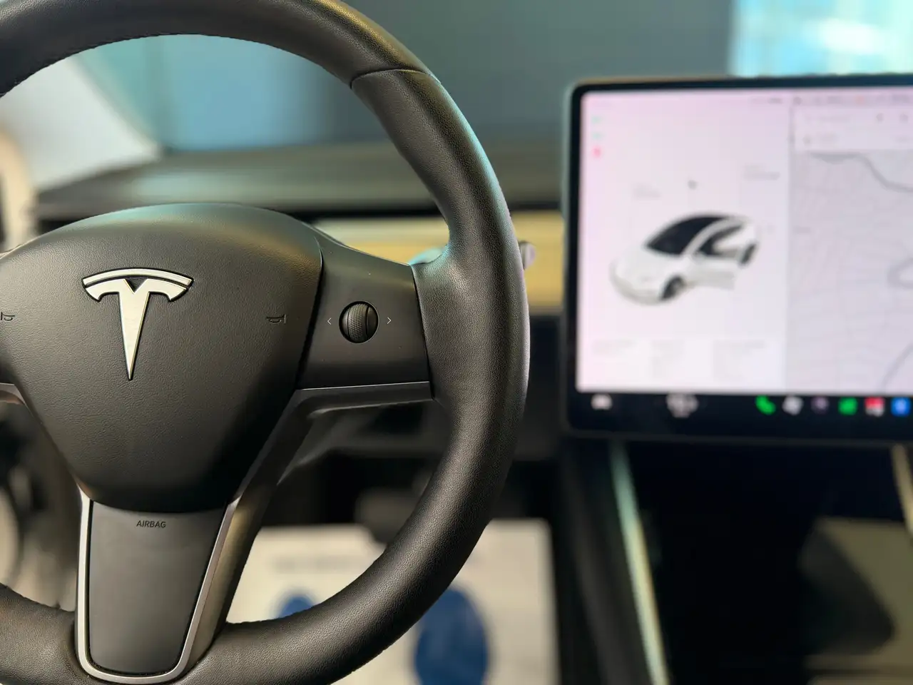Tesla Model 3 Standard Plus 60 kWh 238ch - Autonomie 370km - Led - Jantes 18"