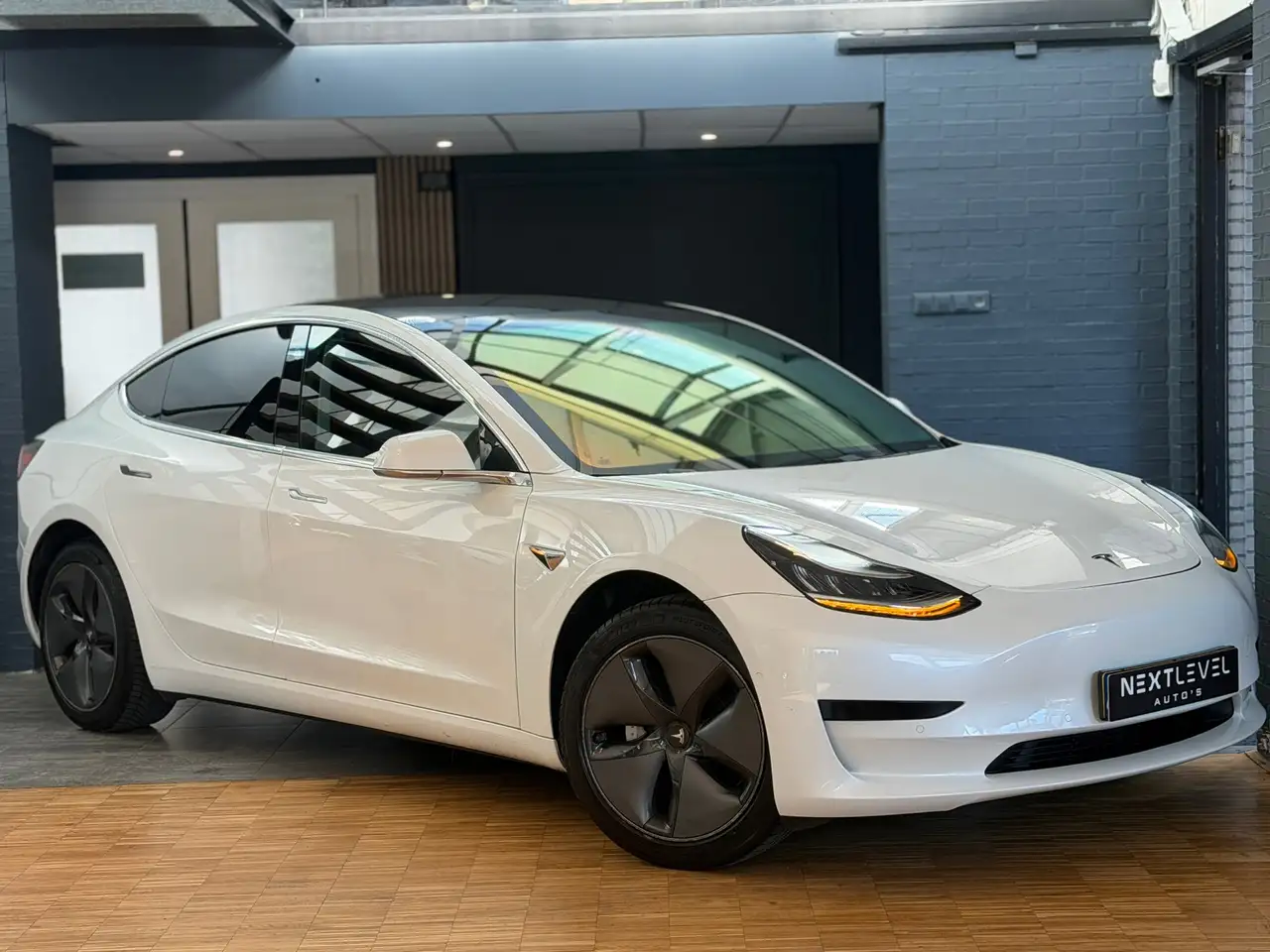 Tesla Model 3 Standard Plus 60 kWh 238ch - Autonomie 370km - Led - Jantes 18"