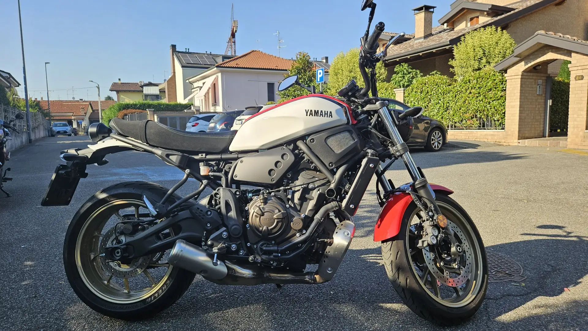 Yamaha XSR 700 Bianco - 1