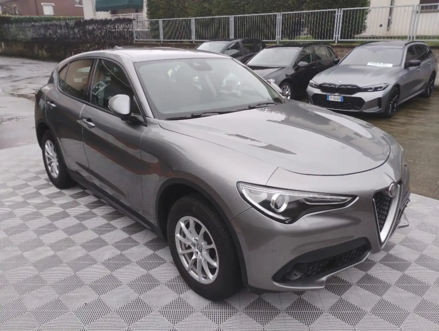 Alfa Romeo Stelvio 2.2 Turbodiesel 190 CV AT8 Q4.NAVI.TELECAMERA Gris - 1