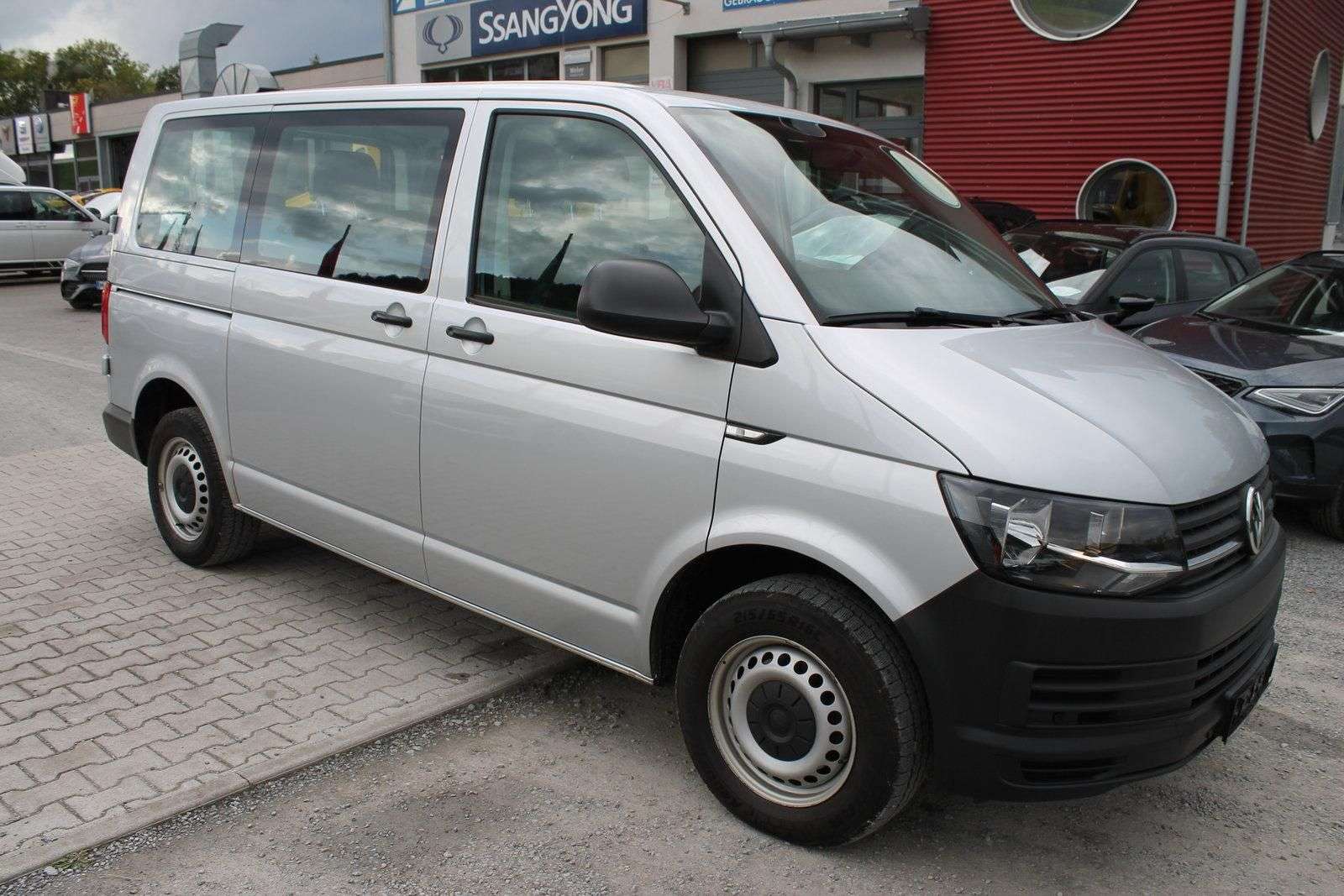 Second hand Volkswagen Transporter T6 Kombi