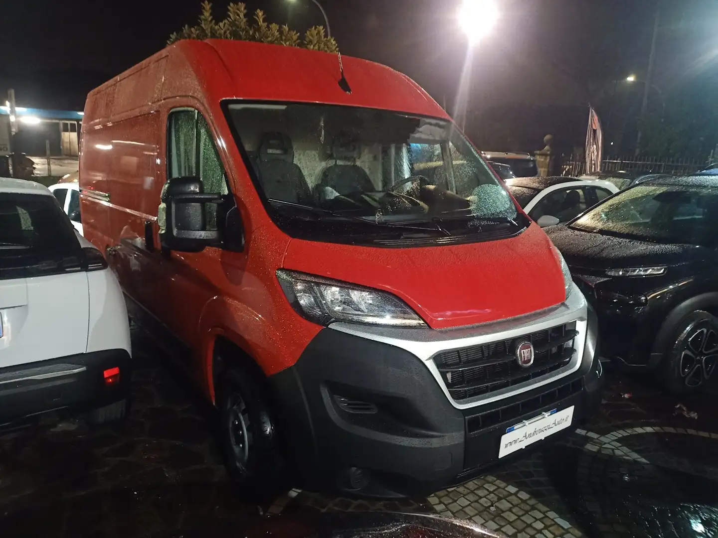 Fiat Ducato 30 2.3 mjet PM / H2 Červená - 1