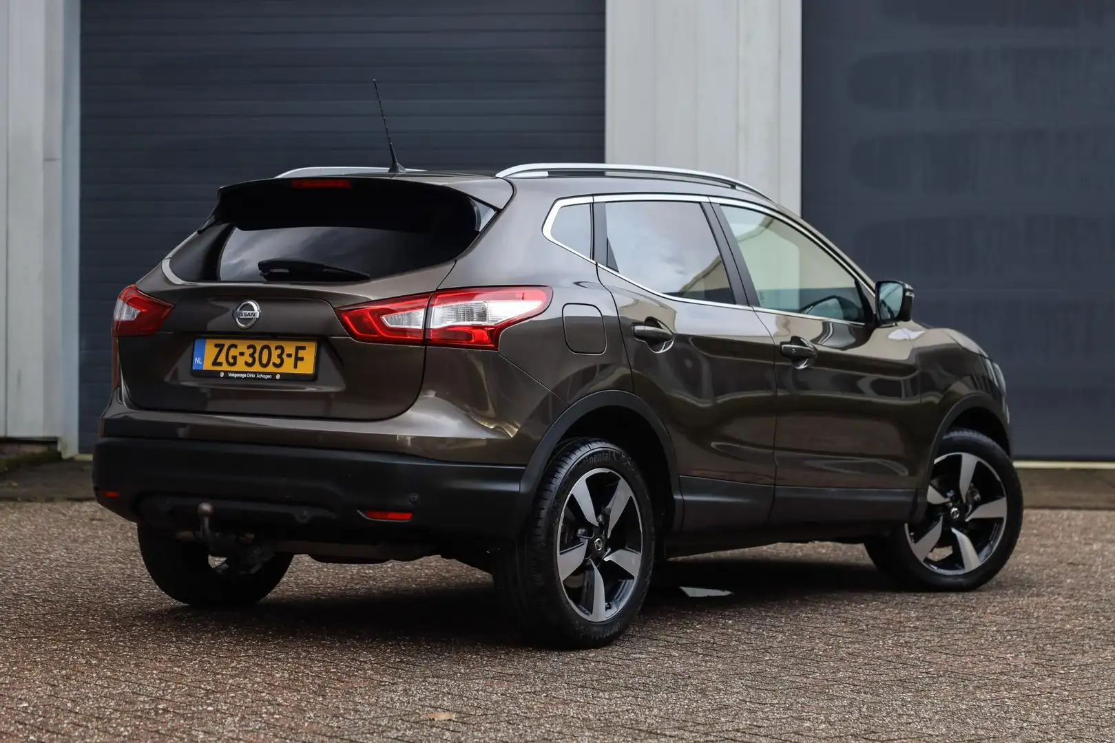 Nissan Qashqai 1.6 163 PK Connect ✅ Pano ✅ Trekhaak ✅ 360cam Brun - 2