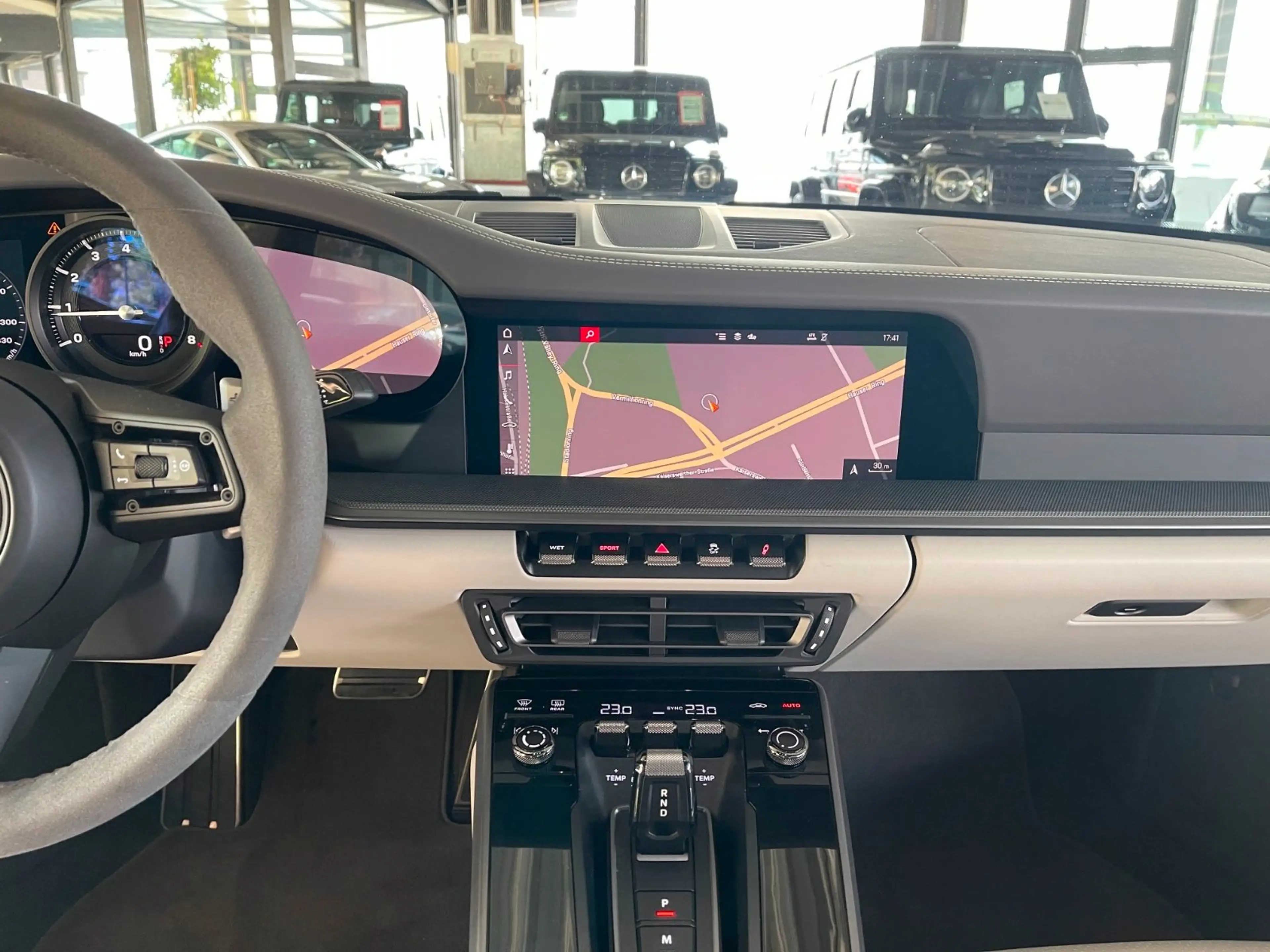Porsche 911 992 Carrera Coupe SPORTABGAS BOSE 14WEGE CAM DAB — photo 11