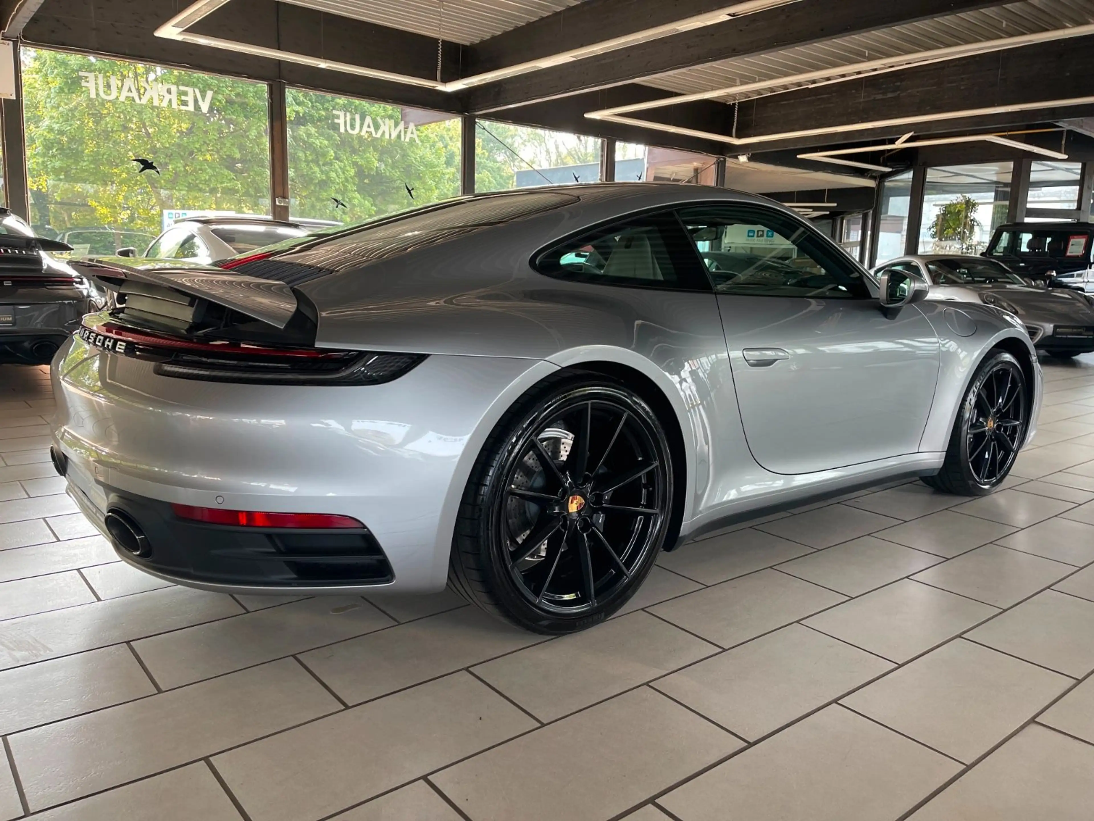 Porsche 911 992 Carrera Coupe SPORTABGAS BOSE 14WEGE CAM DAB — photo 8