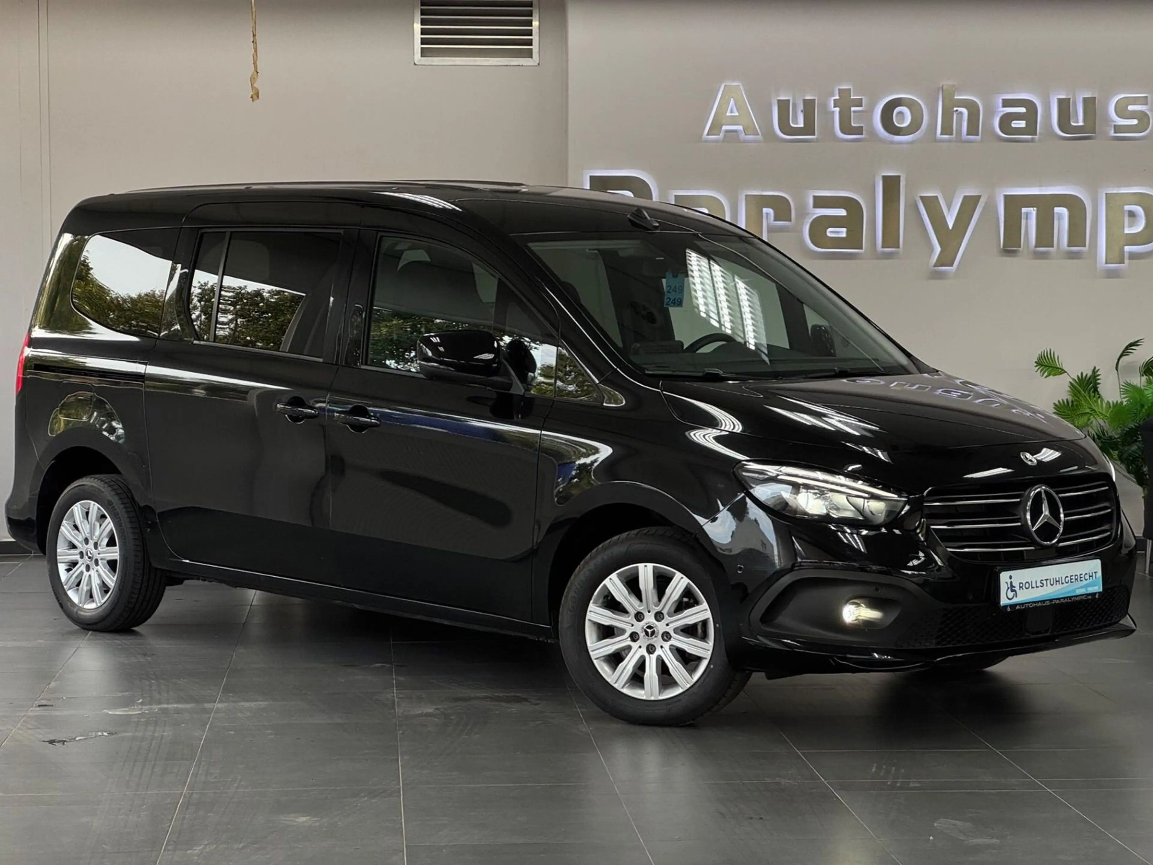 Mercedes-Benz T-Class T180 lang Rollstuhlgerecht-Rampe 5+1 — photo 2