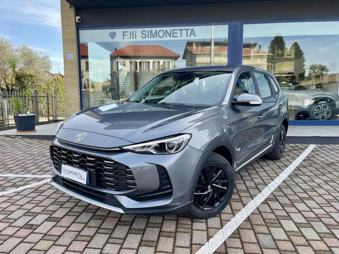 MG ZS 1.5 Standard - KM0 Grijs - 1