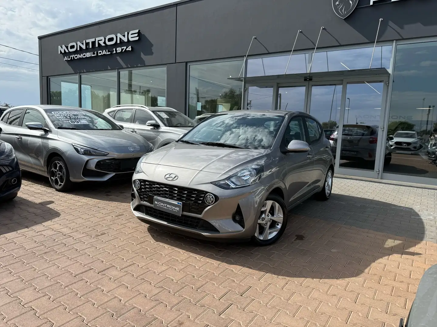 Hyundai i10 i10 1.0 Tech Connect Pack econext Gpl Grigio - 1