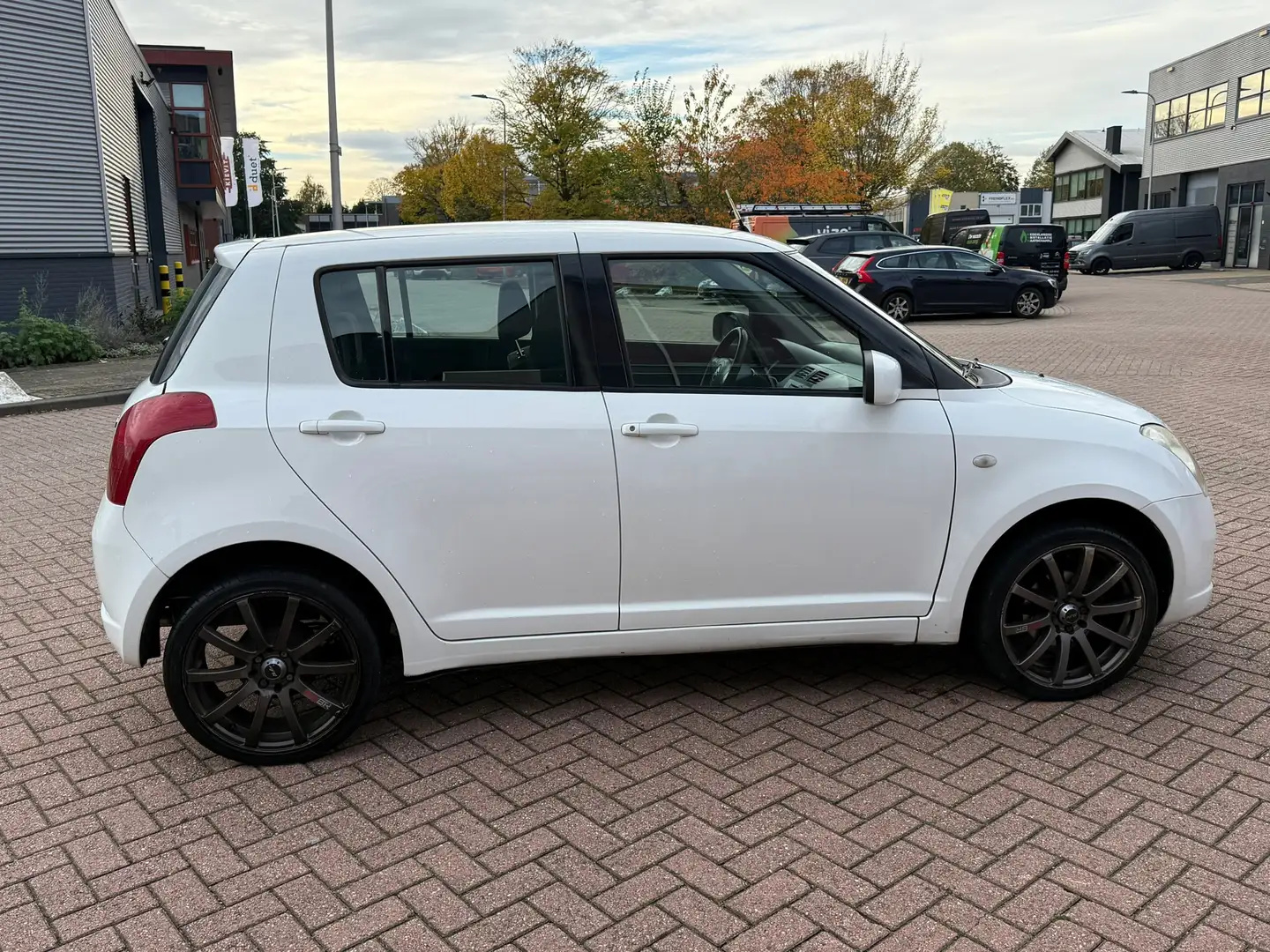 Suzuki Swift 1.3 GA APK Airco 5 Dr elektrische ramen voor Wit - 2