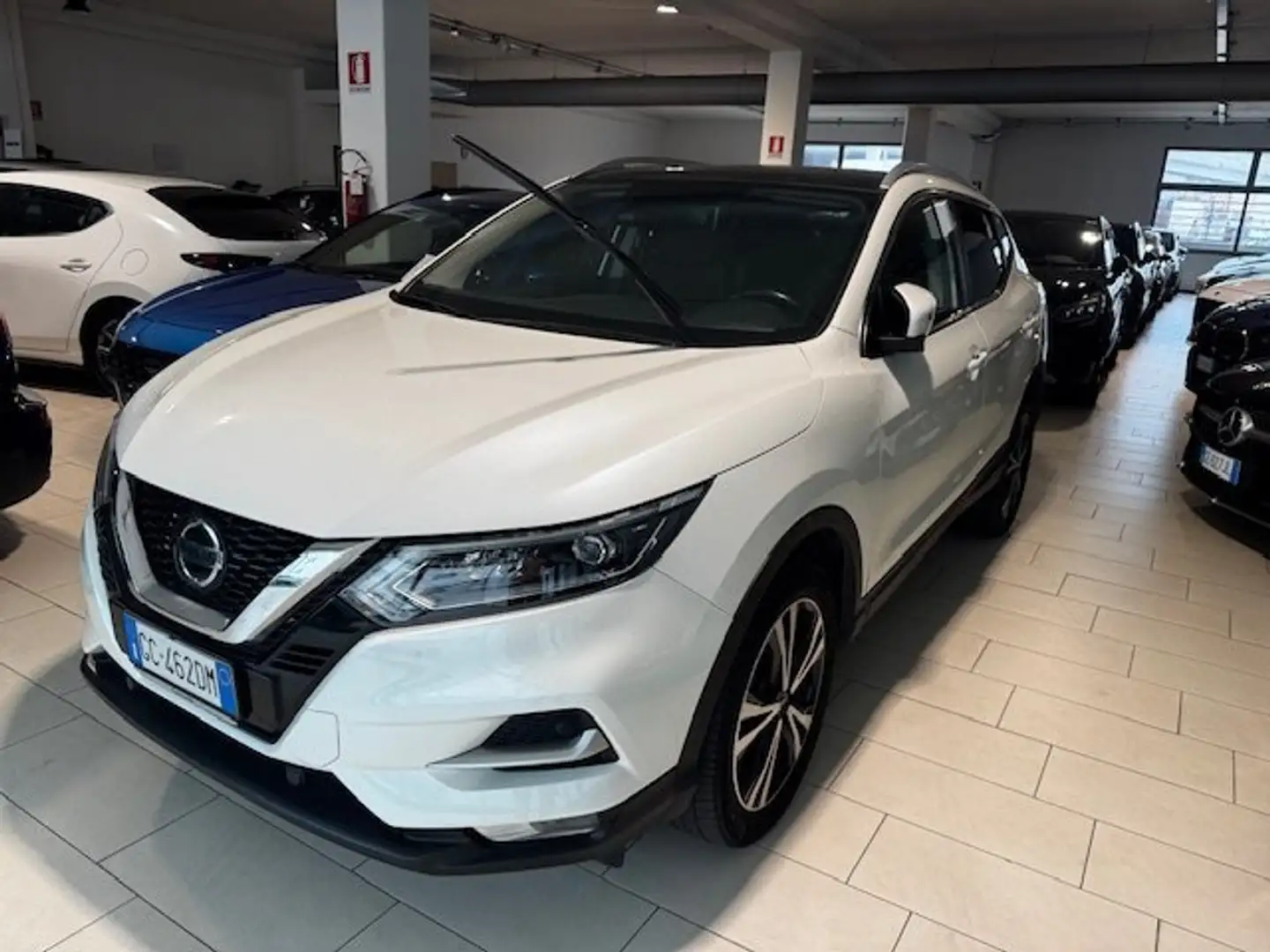 Nissan Qashqai 1.5 dci N-Connecta 115cv Bianco - 1