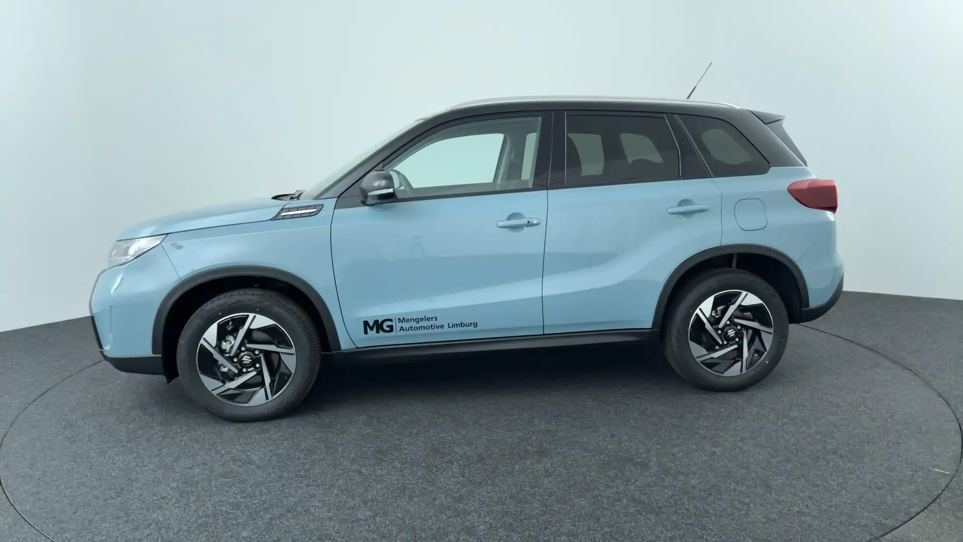 Suzuki Vitara 1.5 Hybrid Style Automaat Suzuki Vitara 1.5 Hybrid Blauw - 2