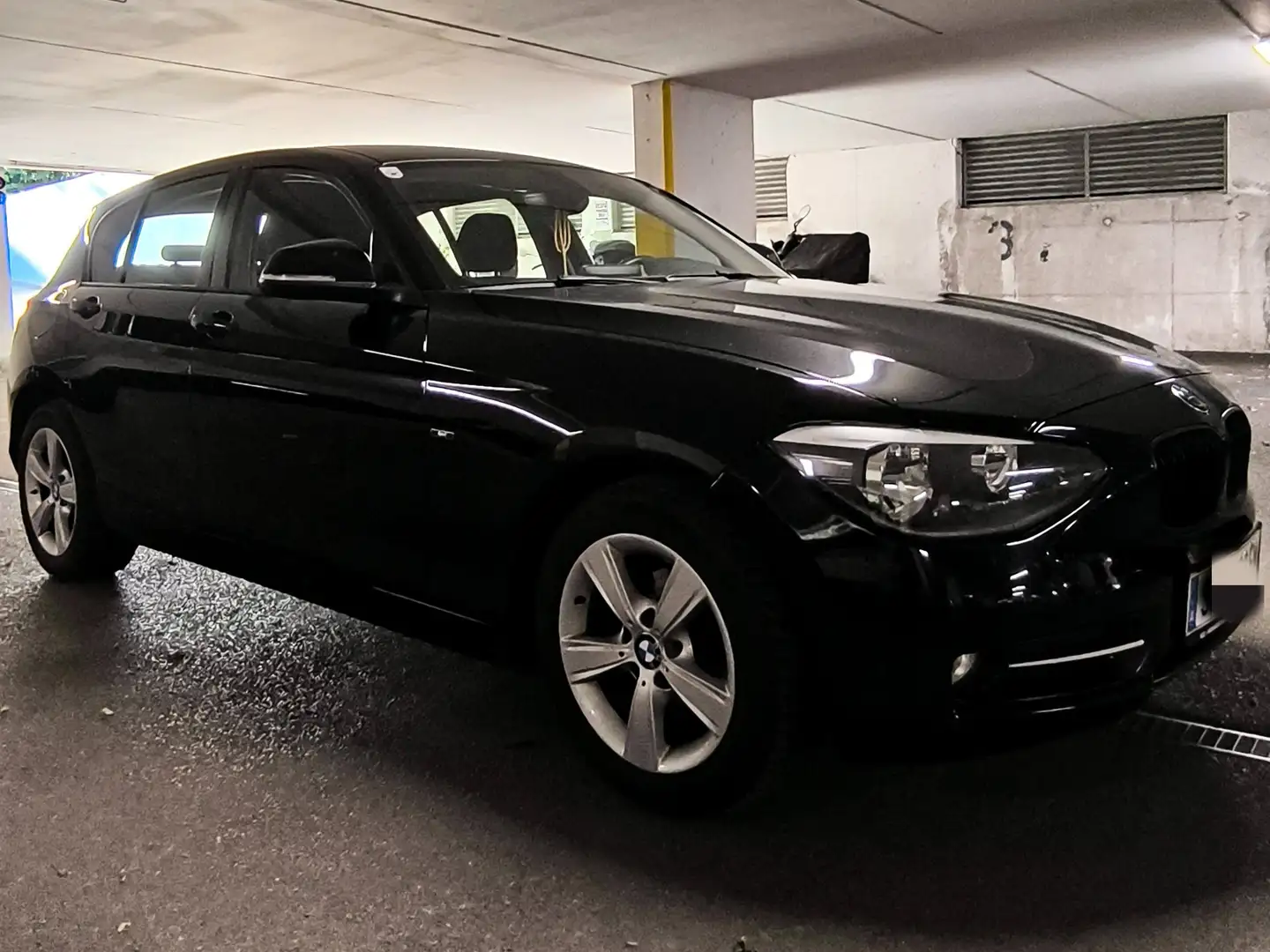 BMW 116 116d Efficient Dynamics Edition *verhandelbar* Schwarz - 1