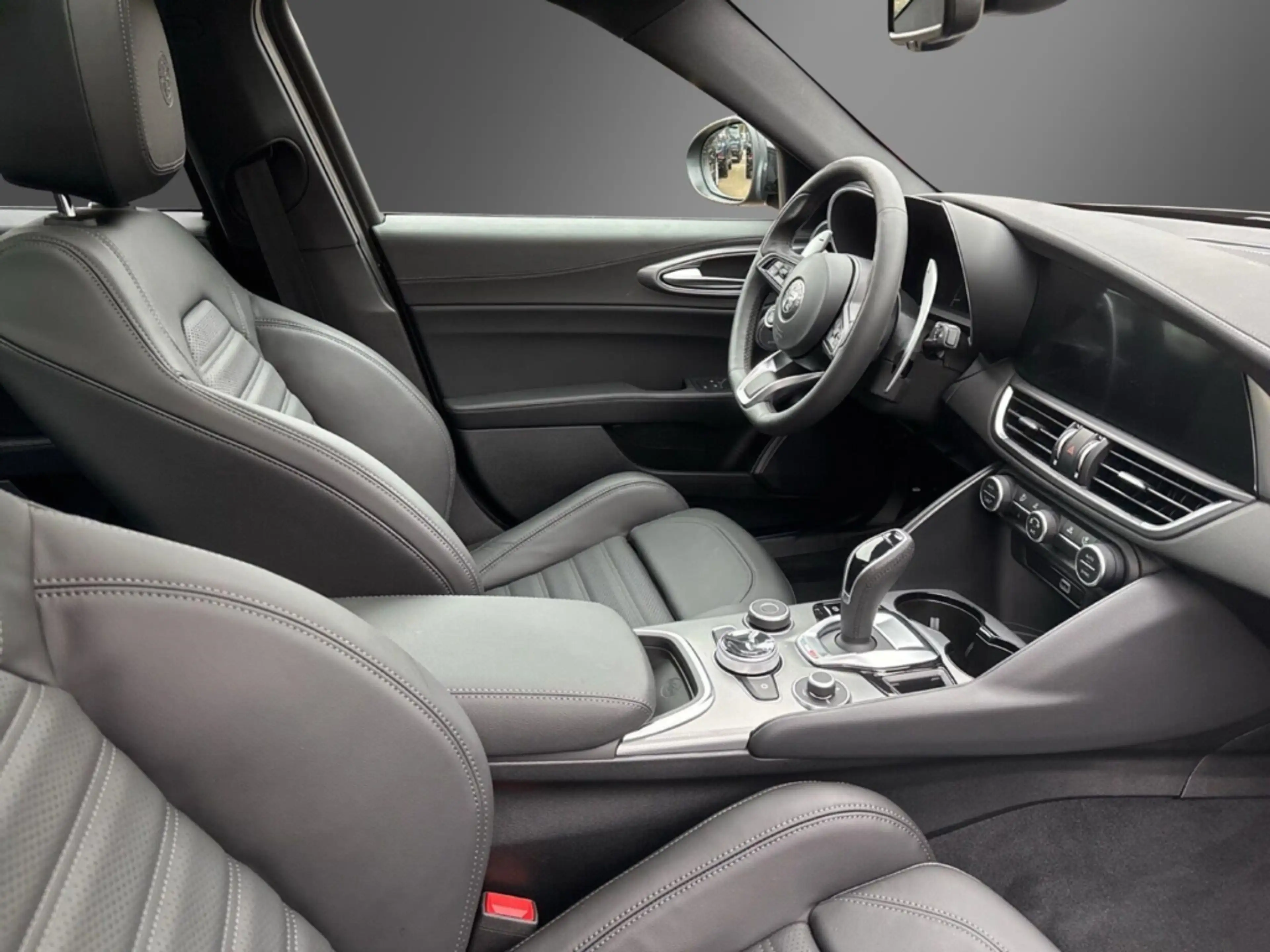 Alfa Romeo Giulia 2.2Diesel Q4 Veloce +HARMAN/KARDON+PANORAMADACH+ — photo 15
