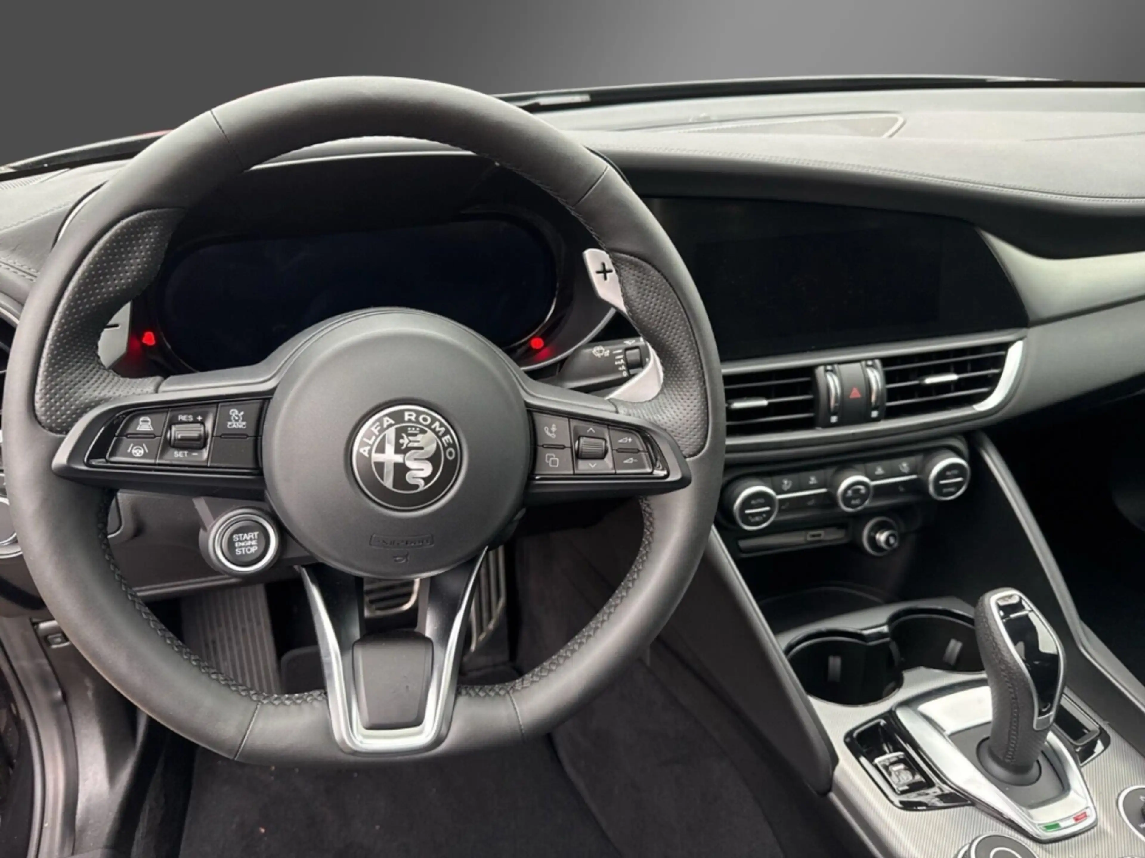 Alfa Romeo Giulia 2.2Diesel Q4 Veloce +HARMAN/KARDON+PANORAMADACH+ — photo 8