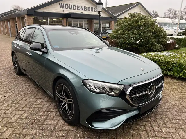 Mercedes-Benz E 300 E 300e AMG int + ext, Night pakket, Pano dak, Dist