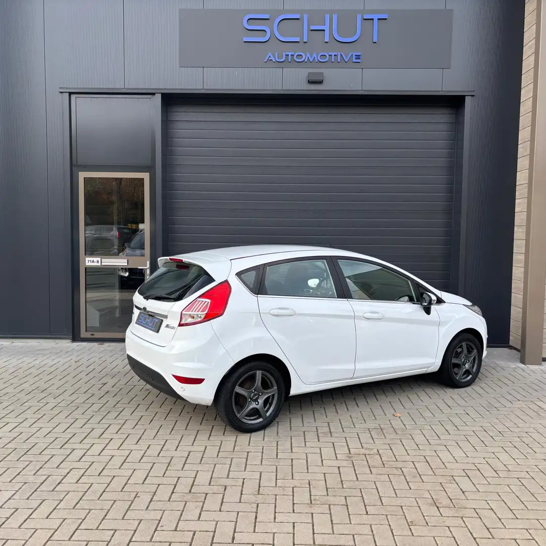 Ford Fiesta 100pk Titanium 5DRS | CLIMA | NAVI | CAMERA | STOE Wit - 2
