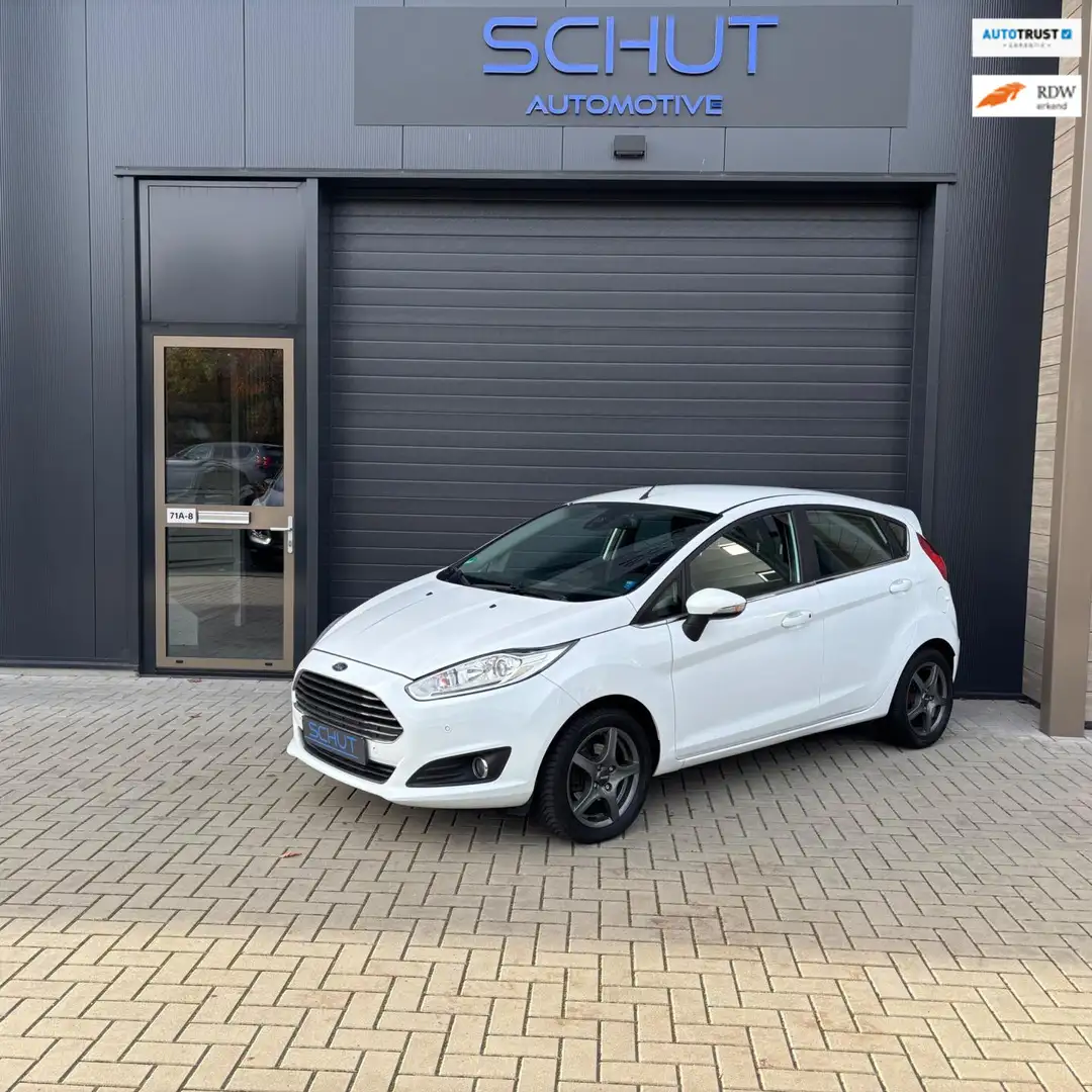 Ford Fiesta 100pk Titanium 5DRS | CLIMA | NAVI | CAMERA | STOE Wit - 1