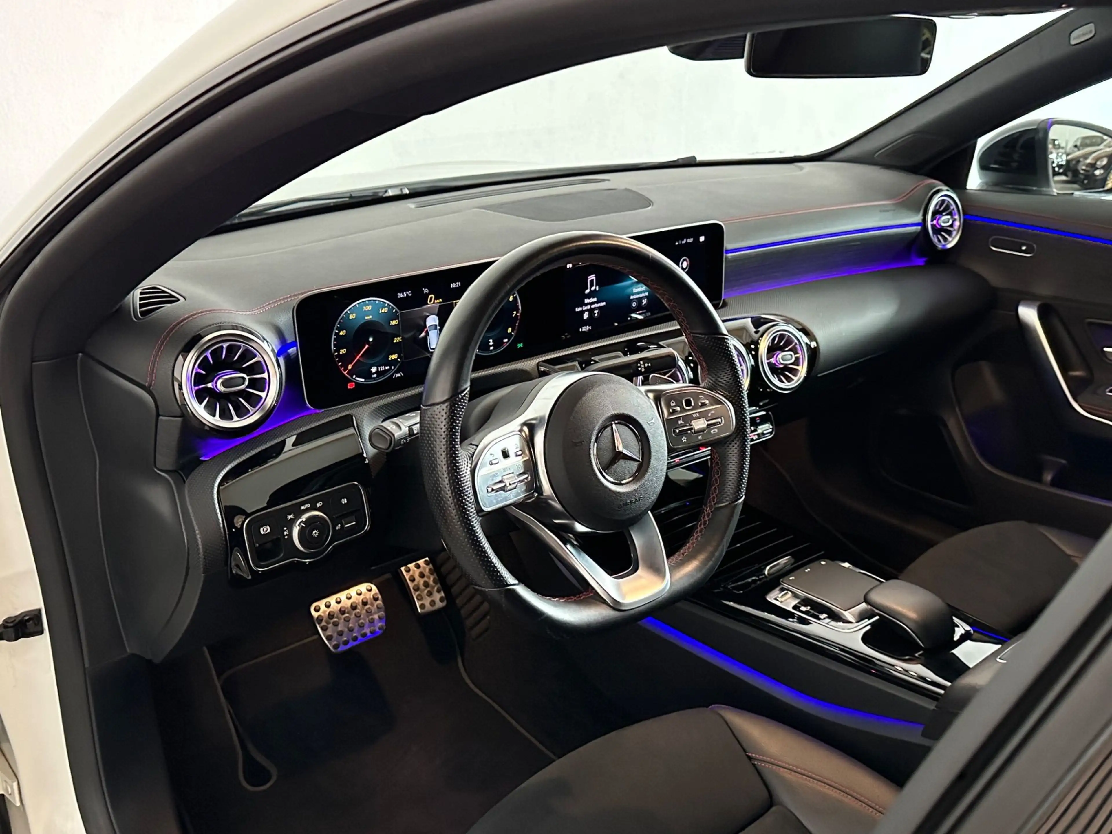 Mercedes-Benz CLA 220 Shooting Brake Aut. AMG-Line; Night Paket; Pano; — photo 12
