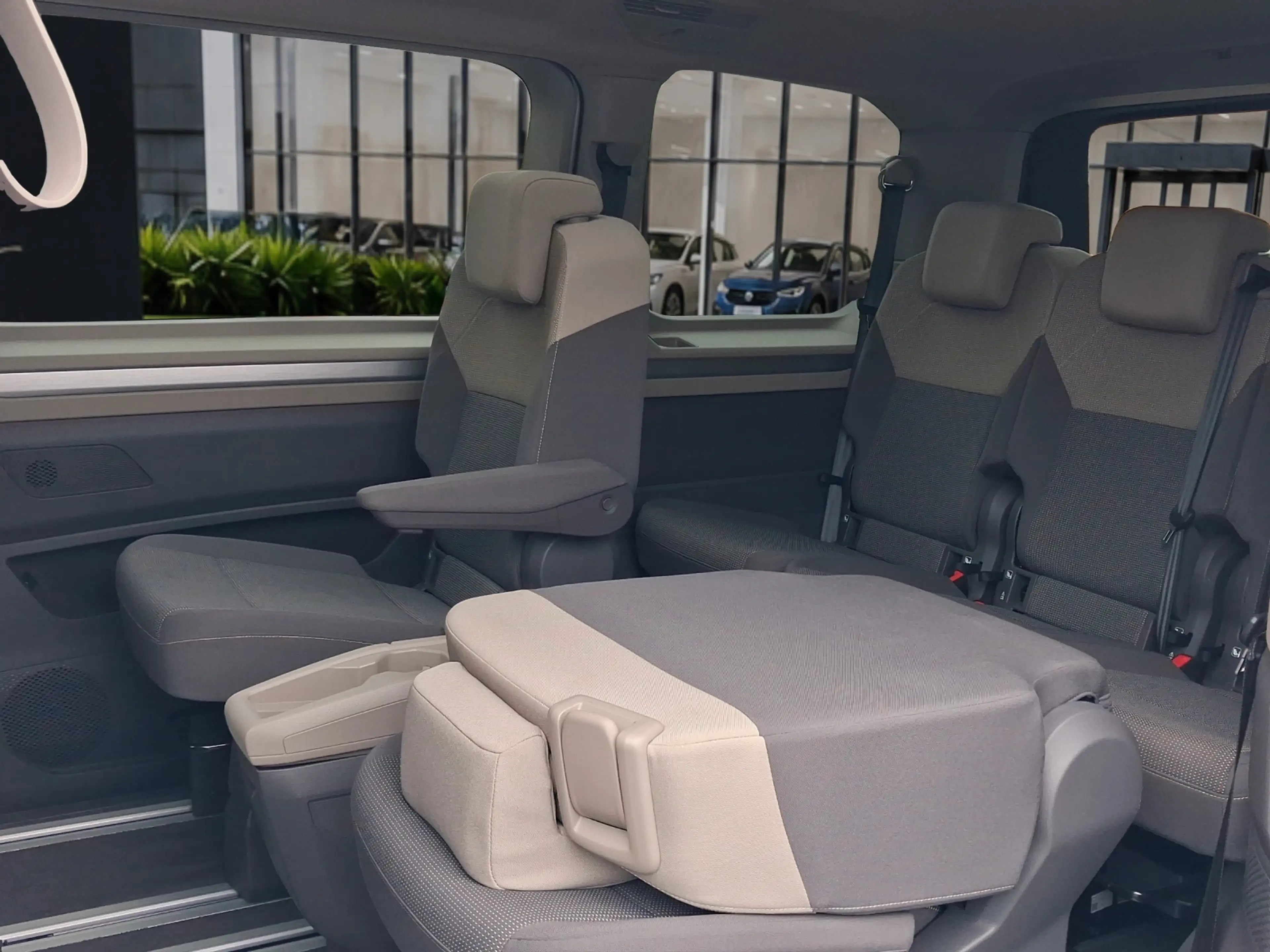 Volkswagen LT Multivan Goal kurz 2.0 TDI DSG 2,99% Finanzierung — photo 6