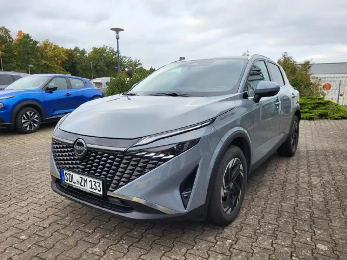 Nissan Qashqai N-CONNECTA AT BEHEIZB.FRONTSCHEIBE EL.HECKKLAPPE Grau - 2