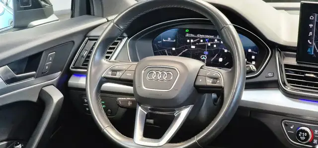 Audi Q5 view 14