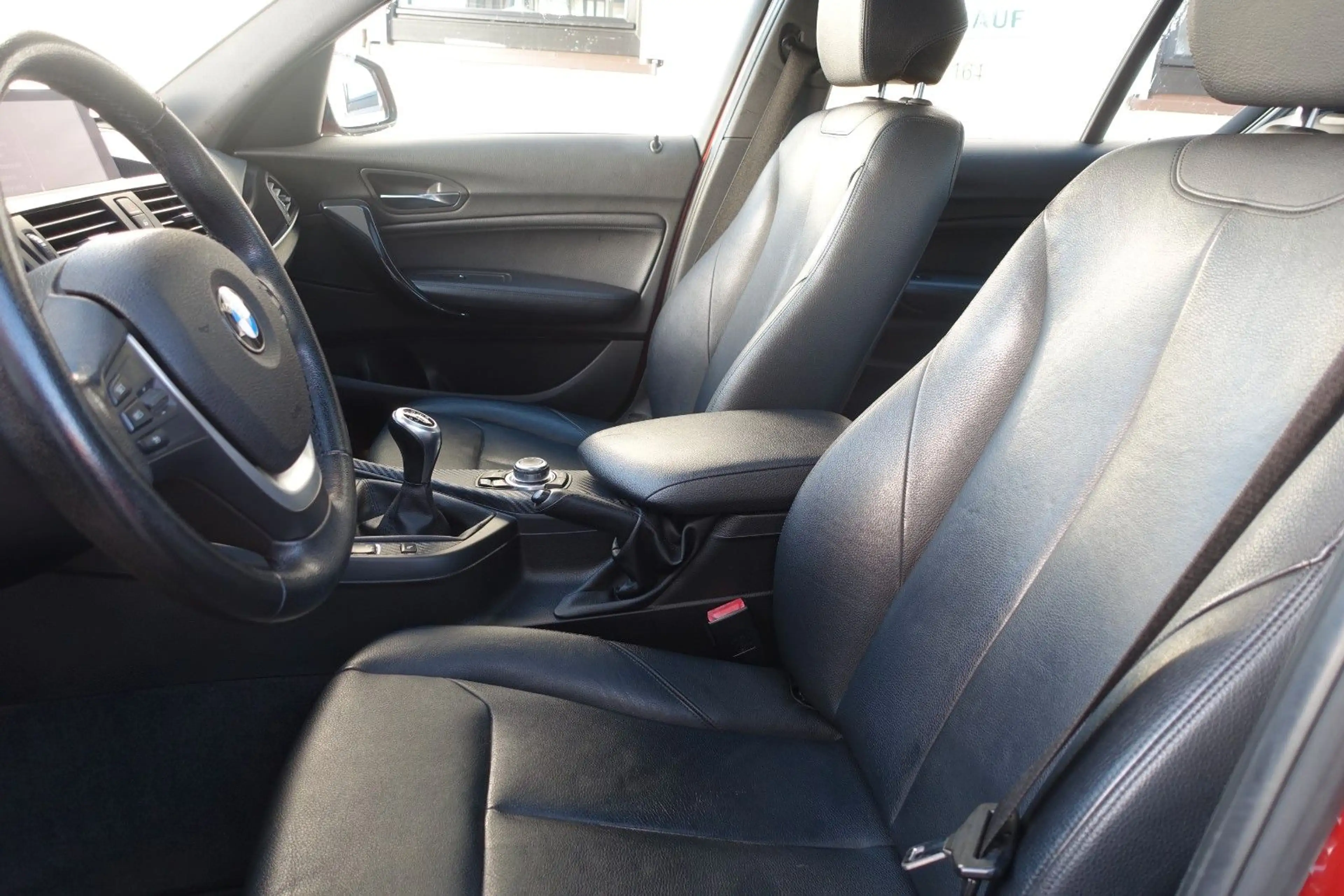 BMW 120 *URBAN*XENON*LED*LEDER*RFK*SHZ*GSD*PDC*TEMPOM — photo 13