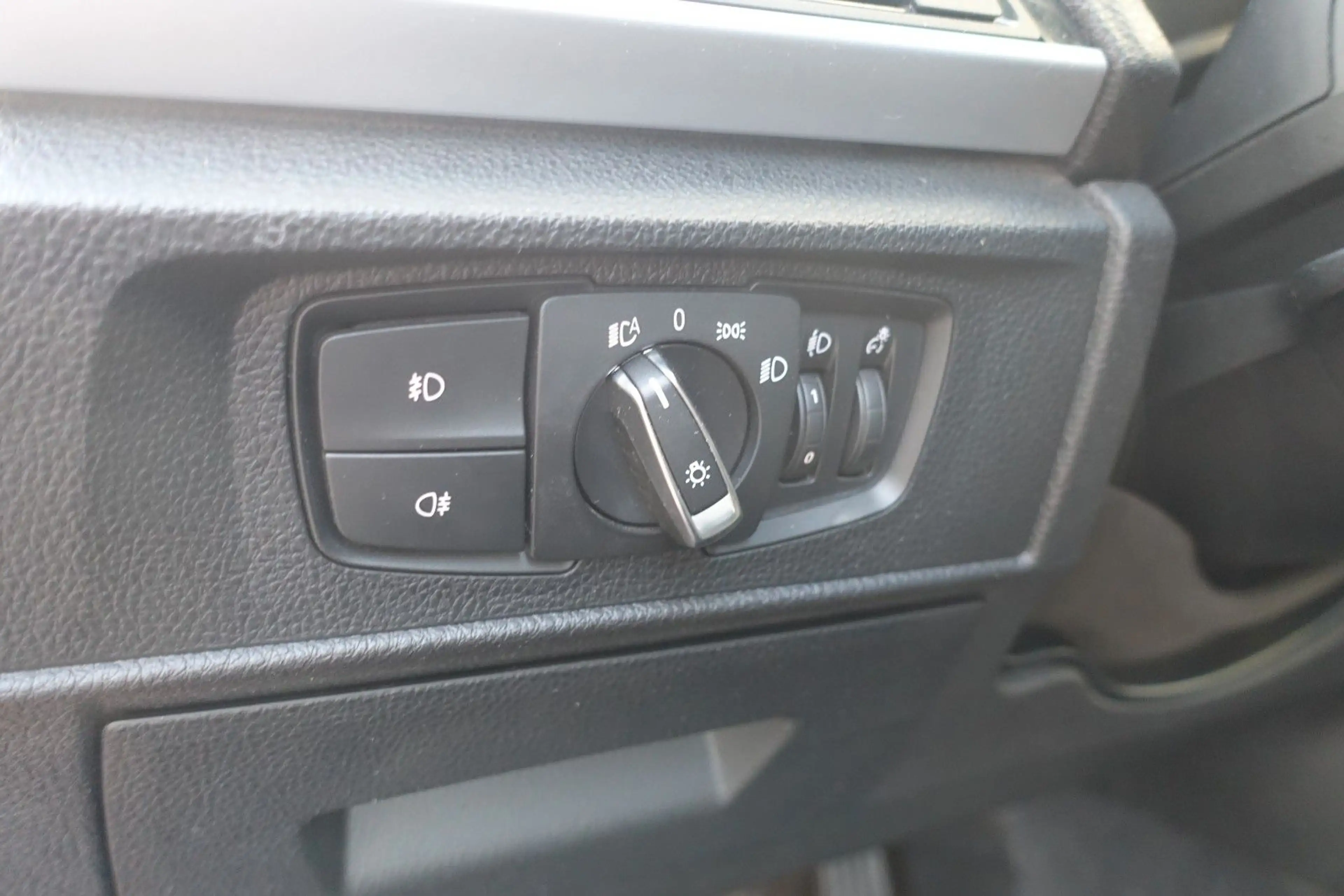 BMW 120 *URBAN*XENON*LED*LEDER*RFK*SHZ*GSD*PDC*TEMPOM — photo 14