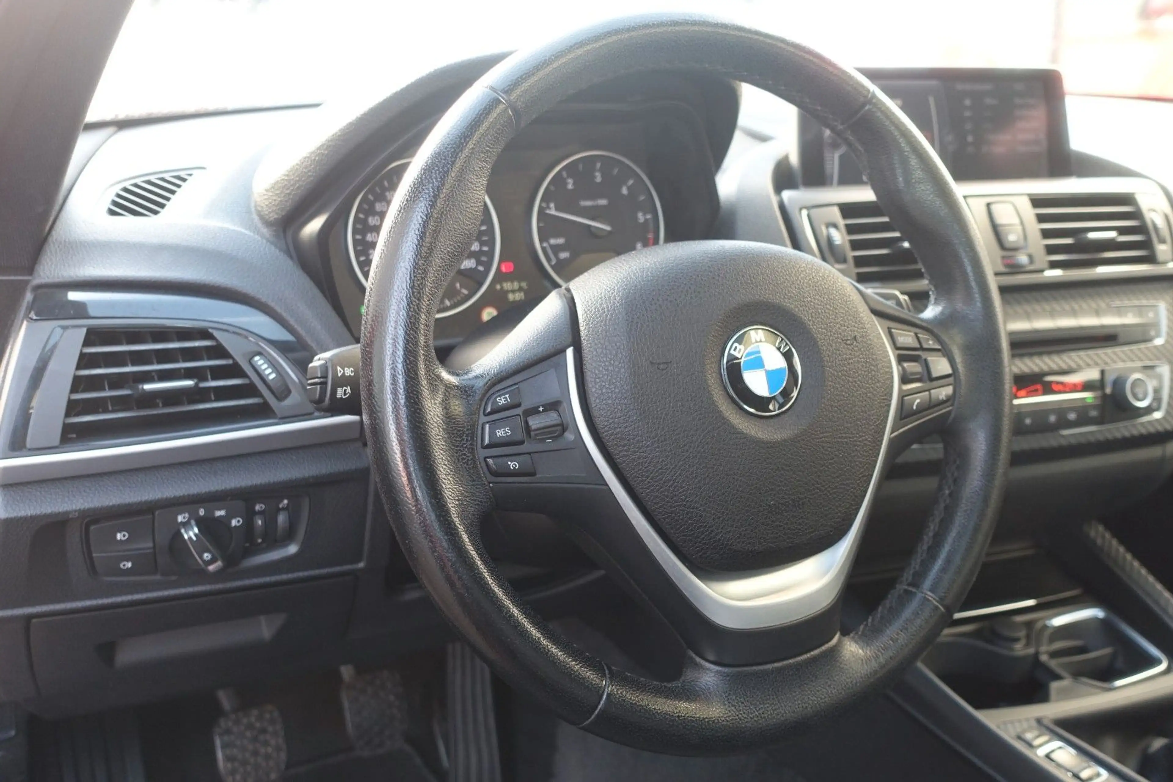 BMW 120 *URBAN*XENON*LED*LEDER*RFK*SHZ*GSD*PDC*TEMPOM — photo 12