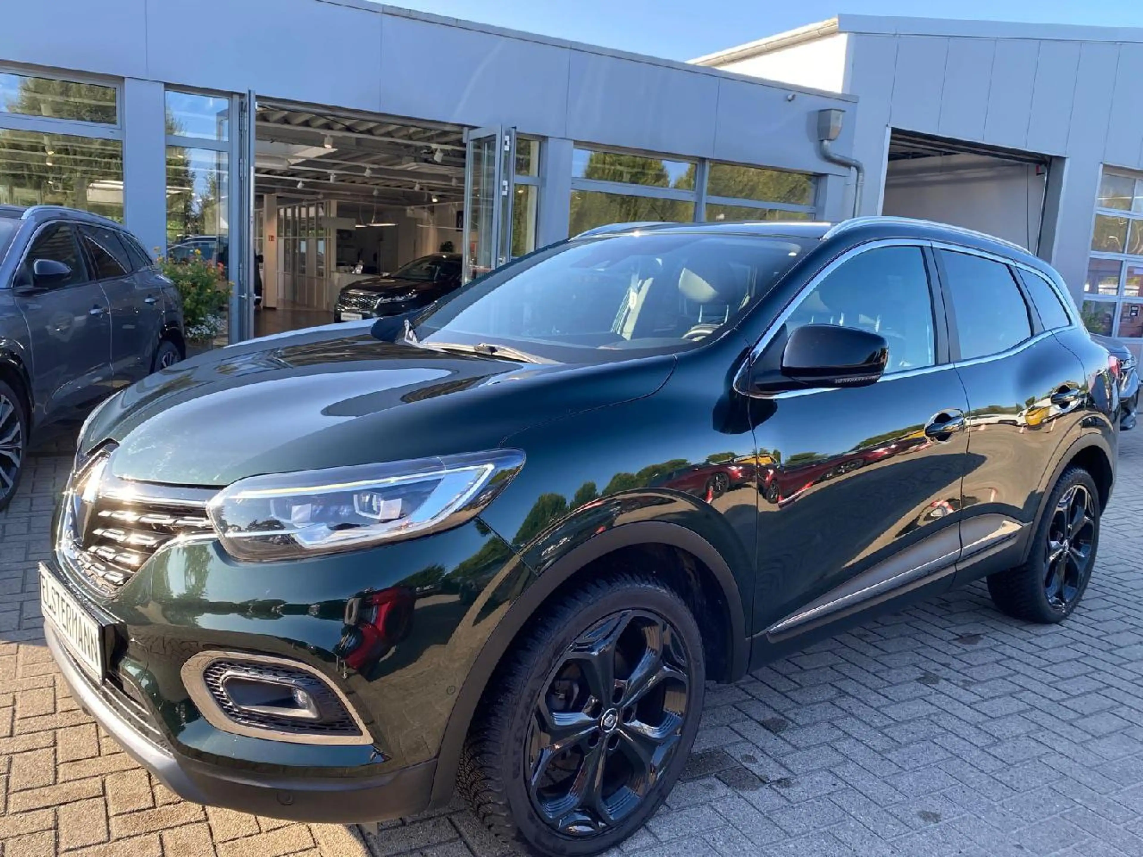 Renault Kadjar TCe 140 Black Edition AHK*SHZ*PDC*RFK*Navi