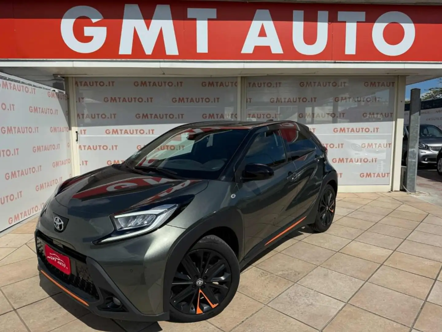 Toyota Aygo X 1.0 72 CV LIMITED FARO FULL LED PELLE KEYLESS Verde - 1