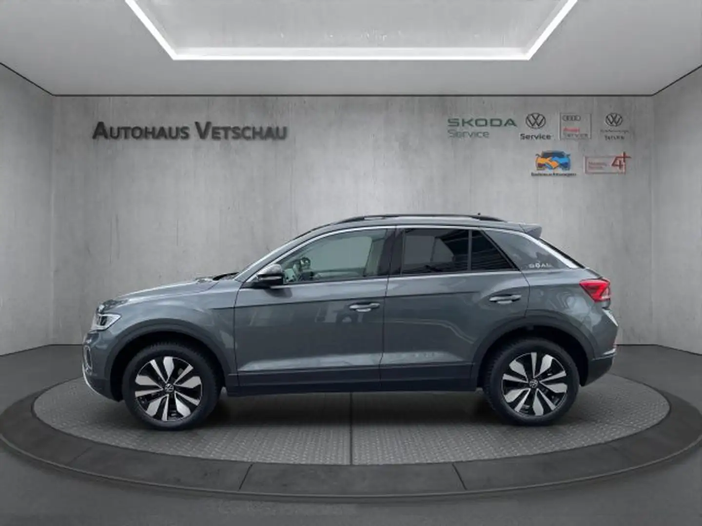 Volkswagen T-Roc Goal 1.5 TSI DSG Navi/ACC/RFK/Sitzhzg LED Grigio - 2