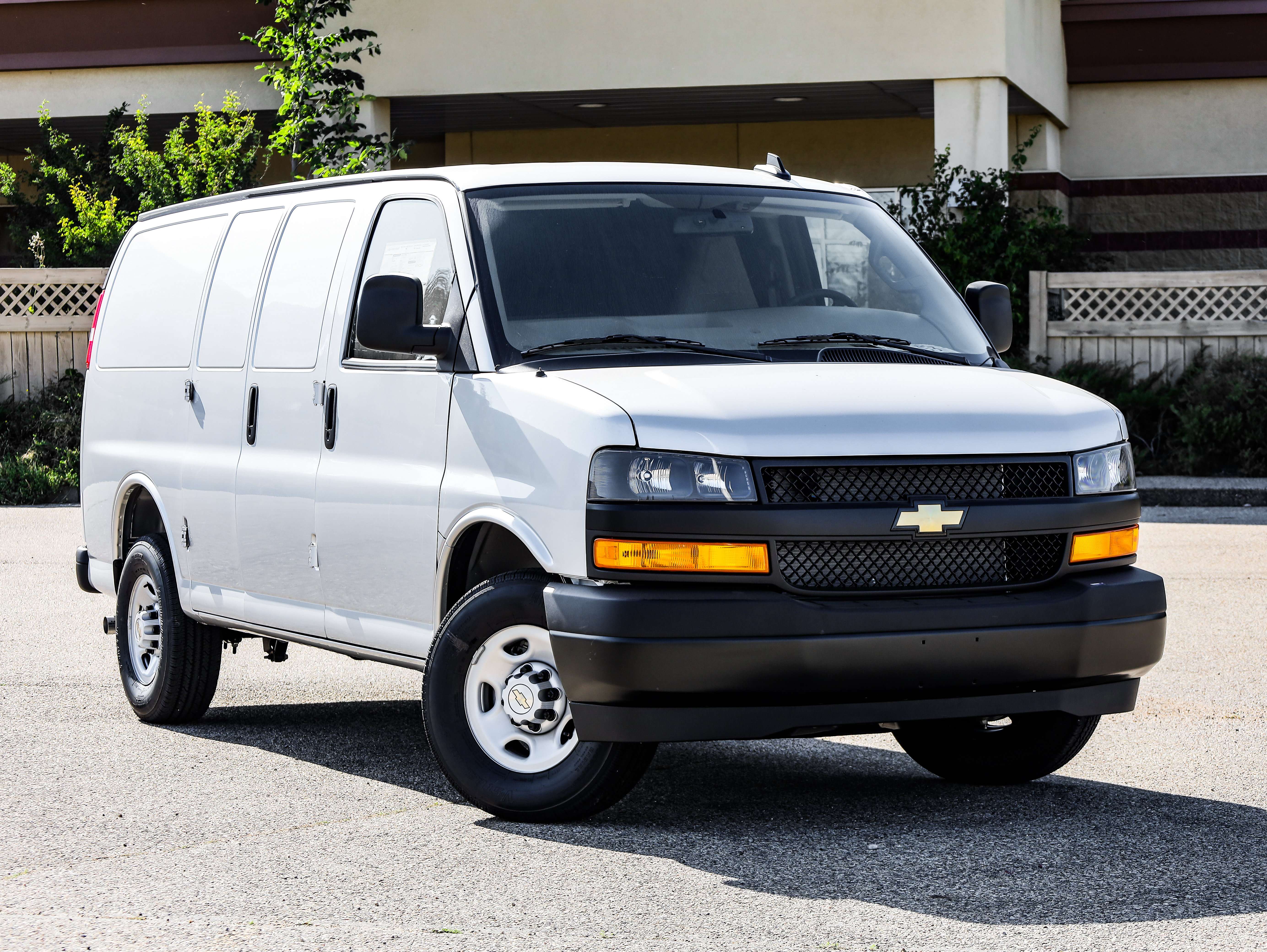 2025 Chevrolet Express 2500 Cargo Van
