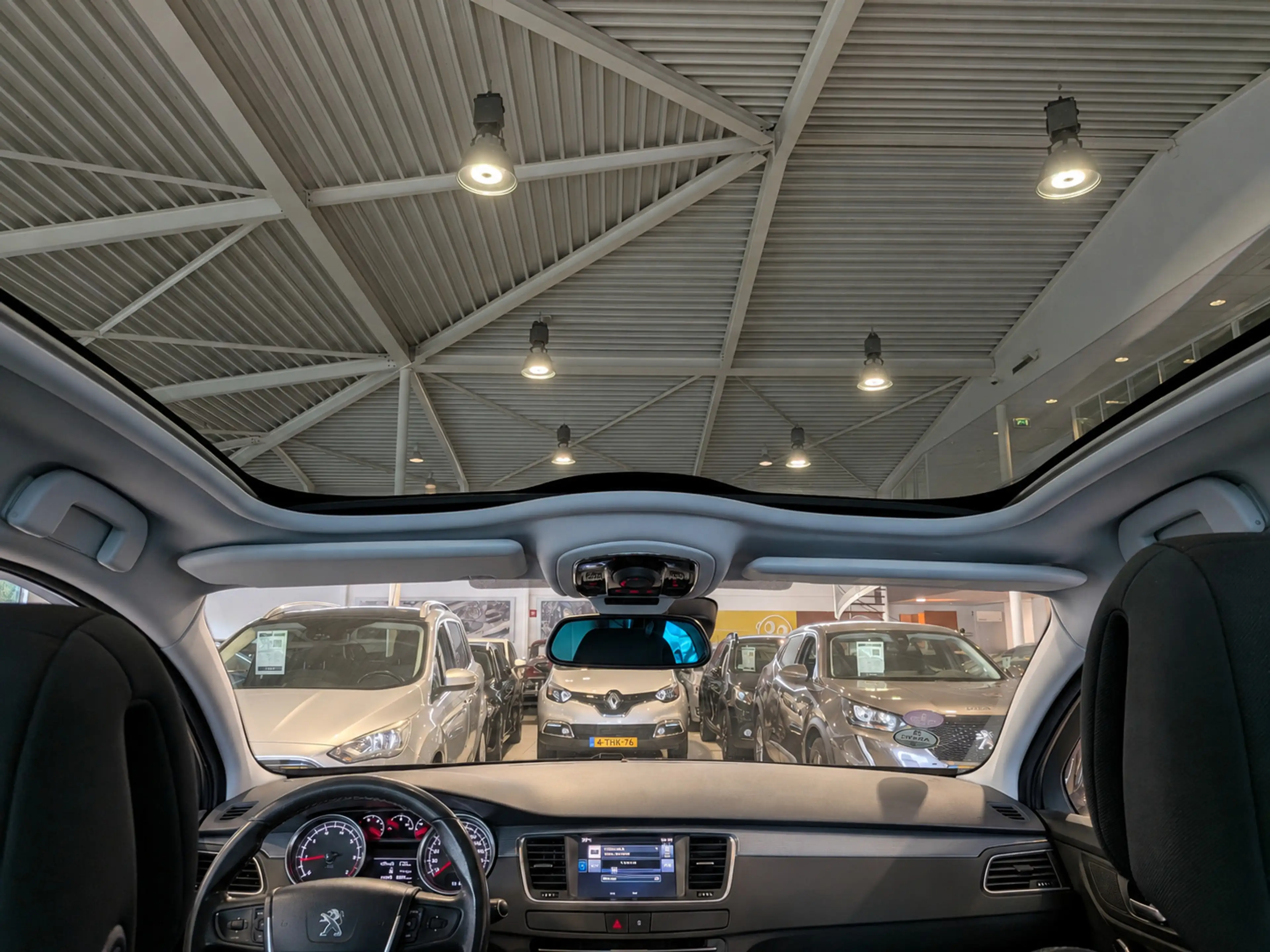 Peugeot 508 SW 1.6 e-THP Première Panoramadak, Airco, Cruise C — photo 24