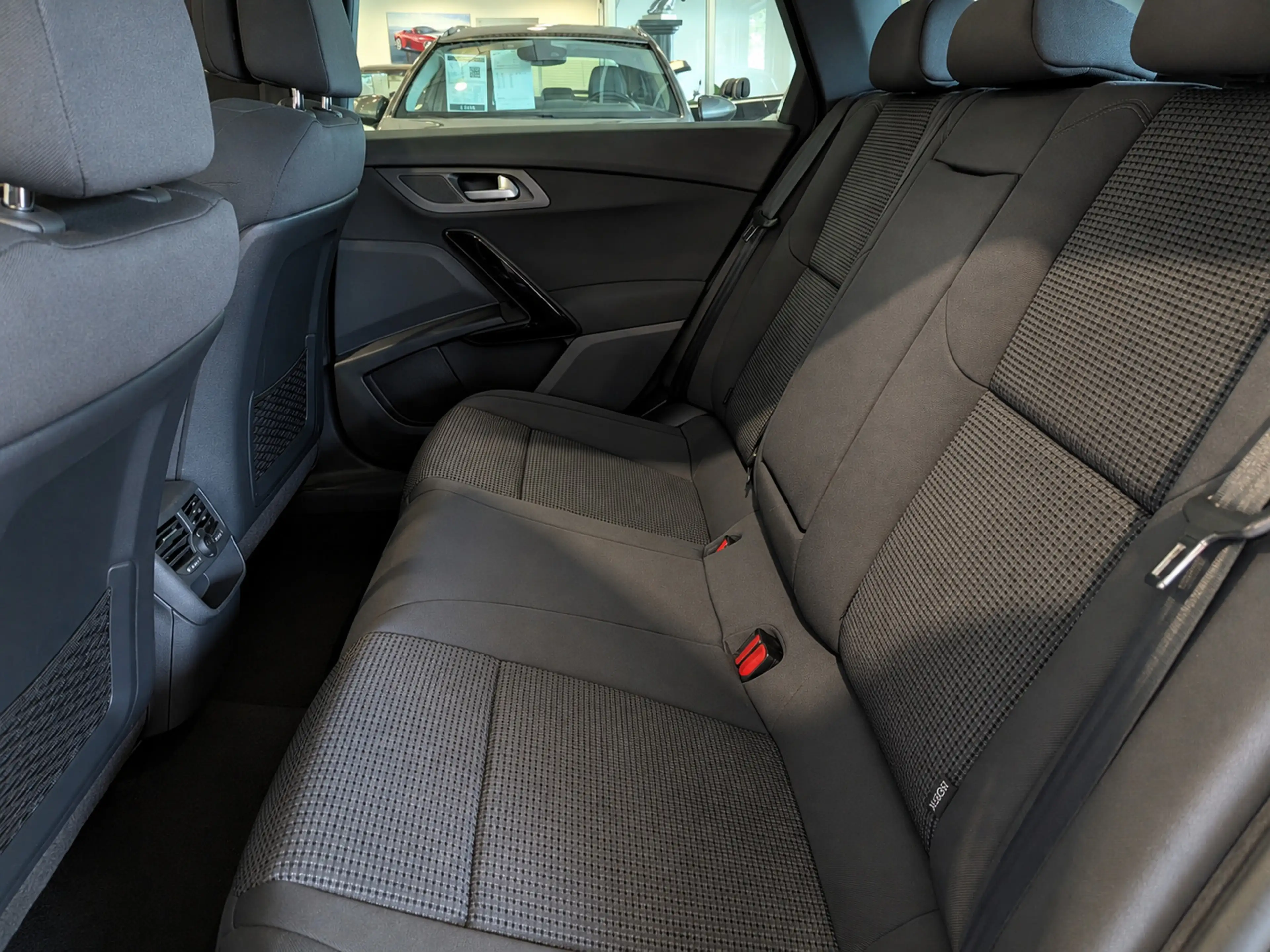 Peugeot 508 SW 1.6 e-THP Première Panoramadak, Airco, Cruise C — photo 7