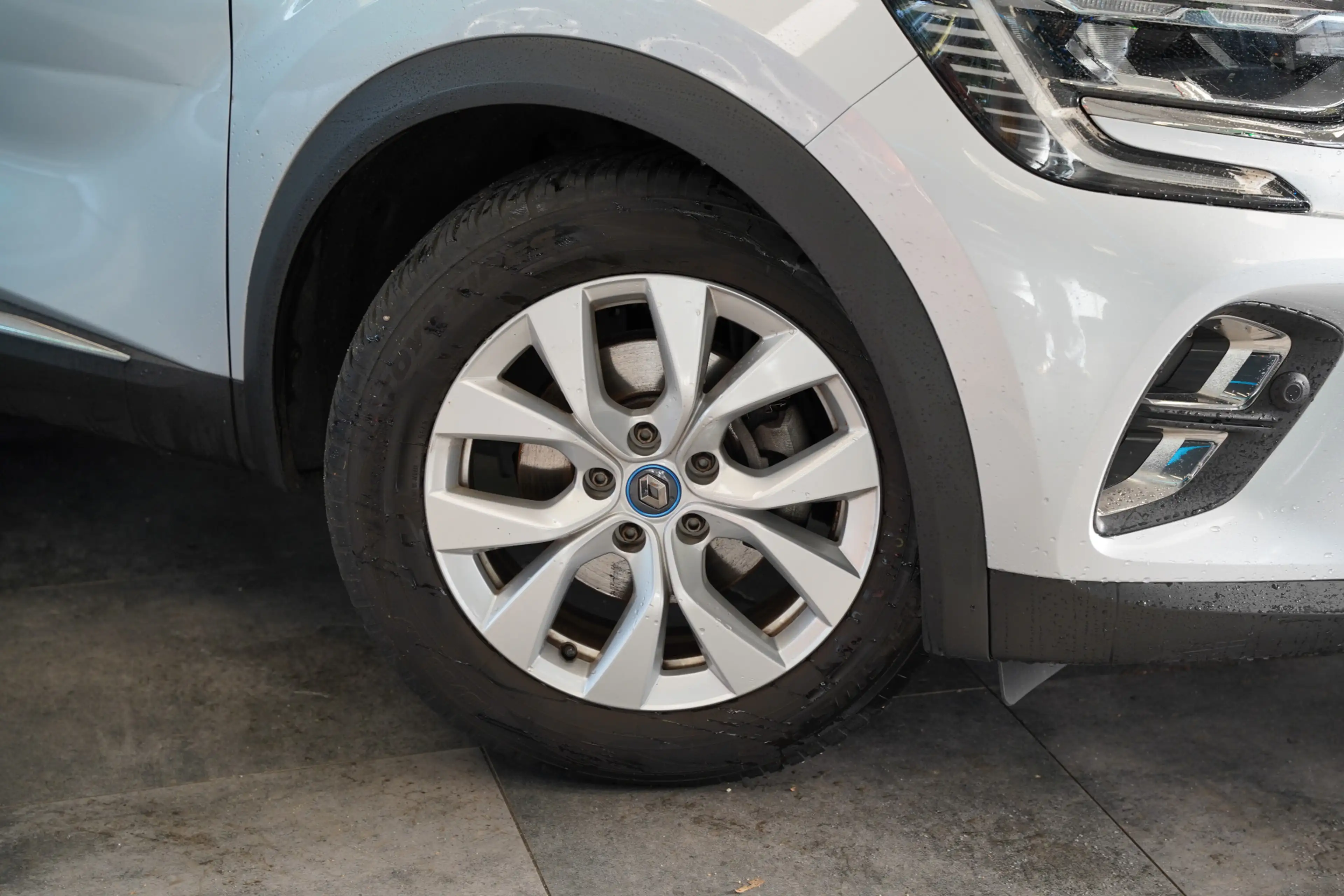 Renault Captur 1.6 E-Tech Plug-in Hybrid 160 Intens Full-led Stoe — photo 4