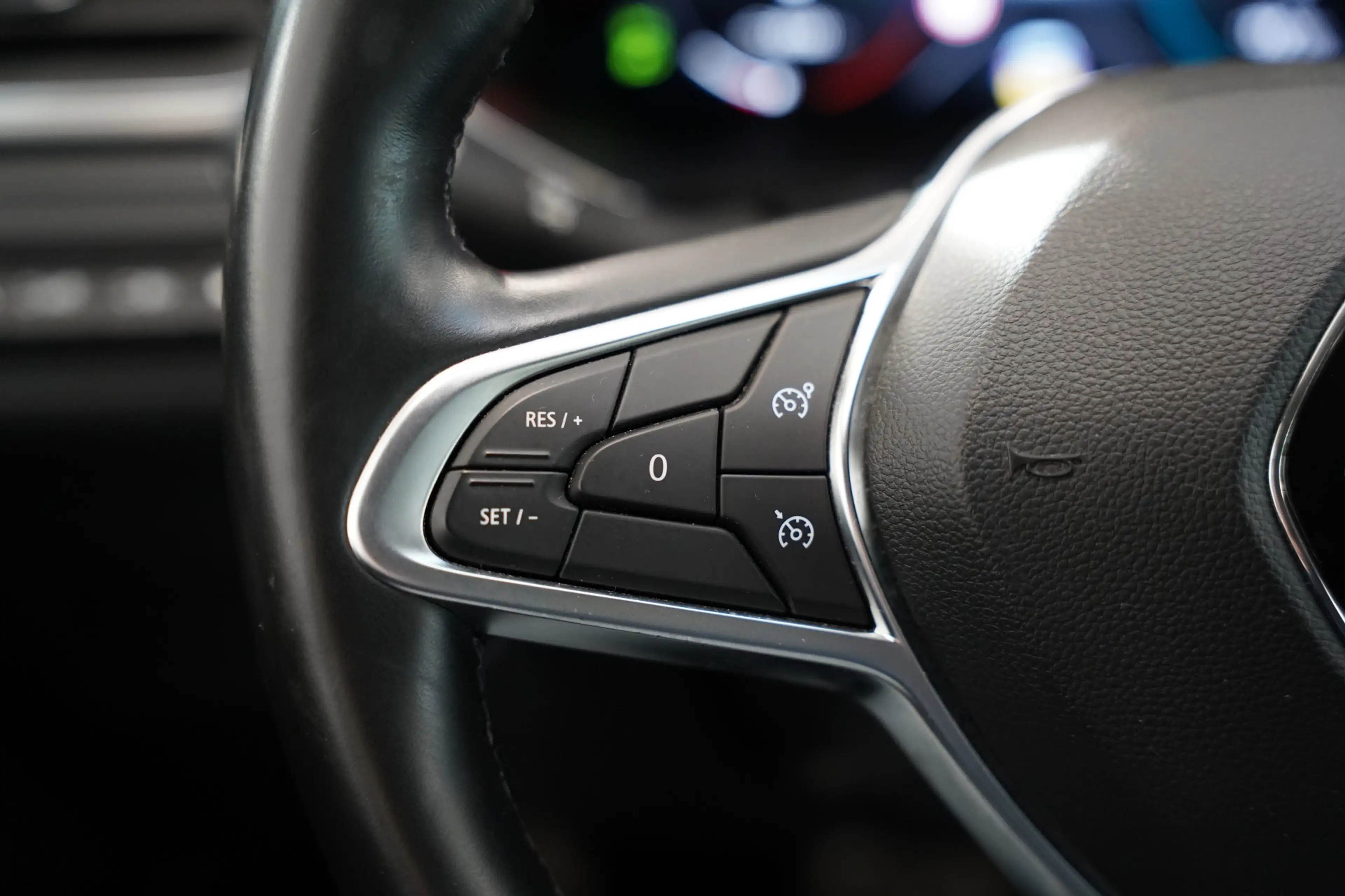 Renault Captur 1.6 E-Tech Plug-in Hybrid 160 Intens Full-led Stoe — photo 8
