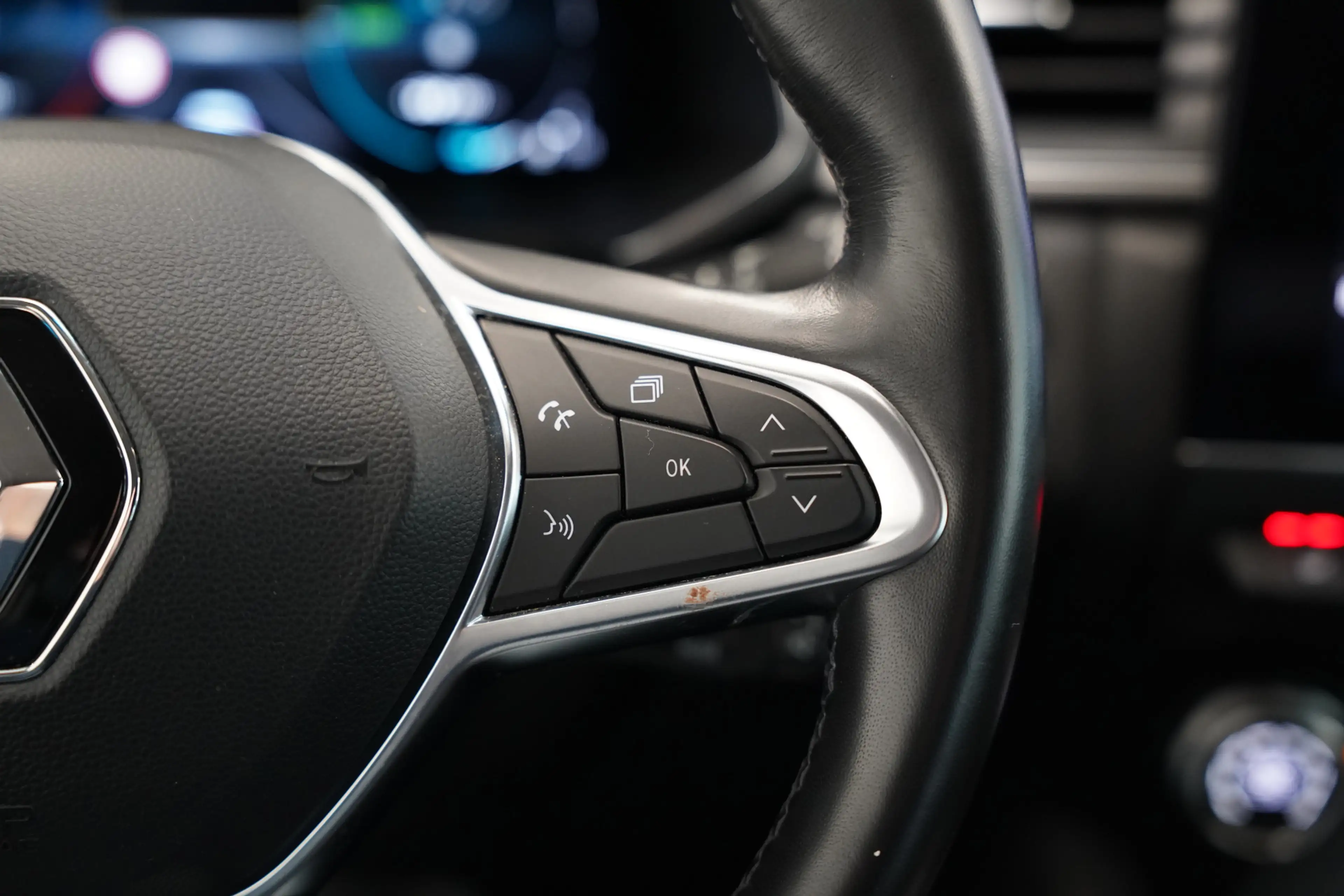 Renault Captur 1.6 E-Tech Plug-in Hybrid 160 Intens Full-led Stoe — photo 9
