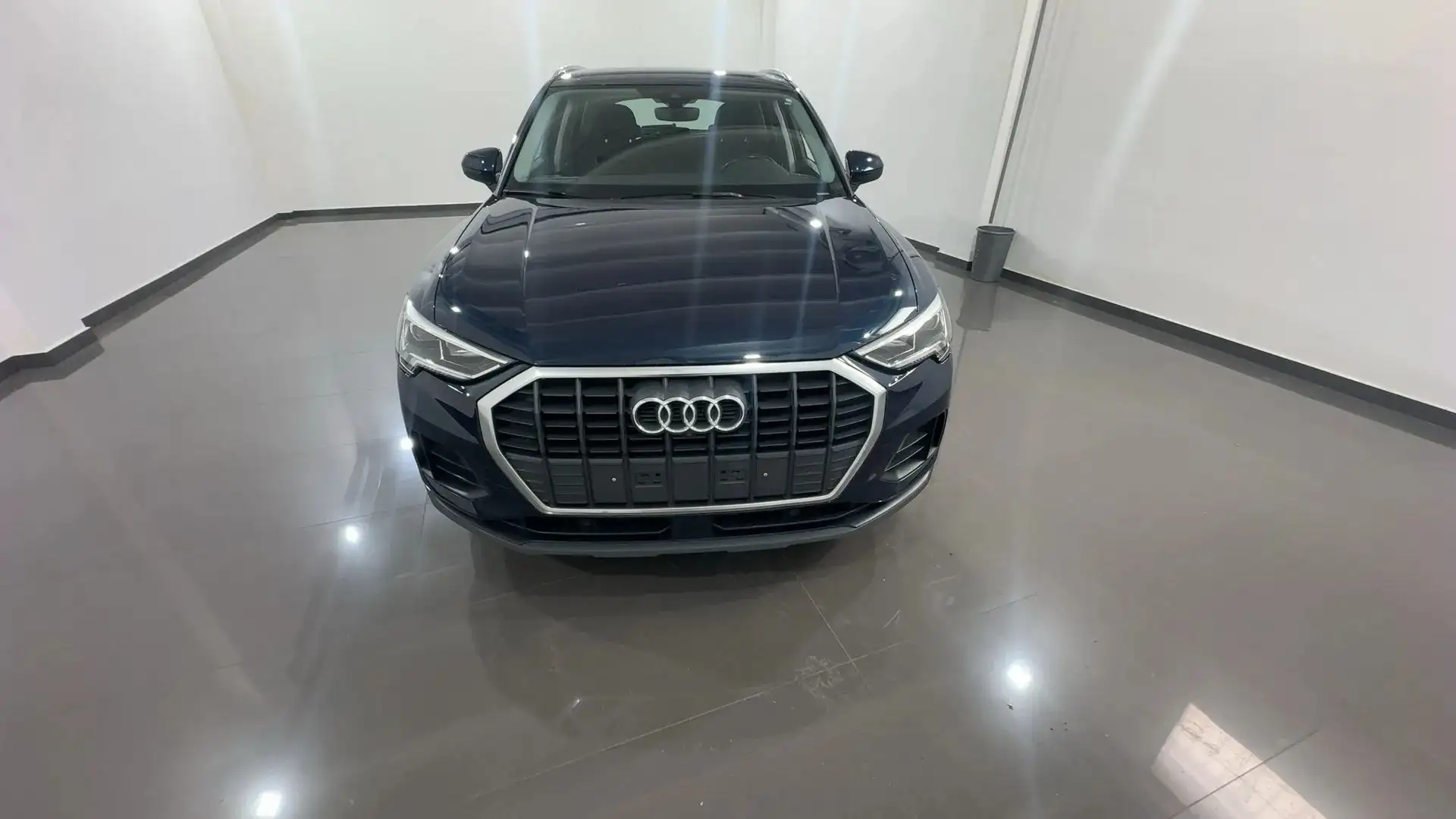 Audi Q3 Q3 35 TDI Business 150cv auto Blu/Azzurro - 2