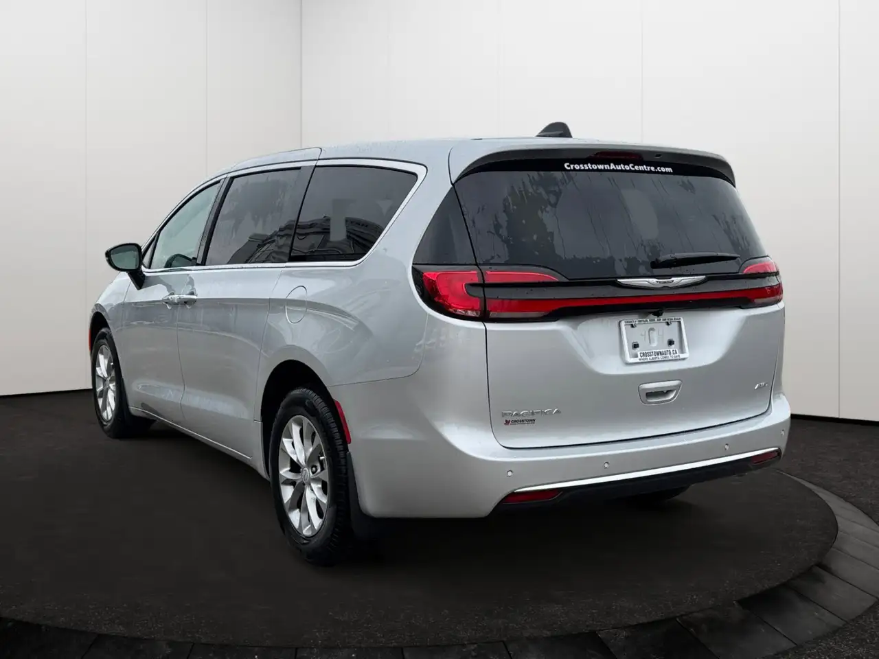 Chrysler Pacifica снимка Chrysler Pacifica
