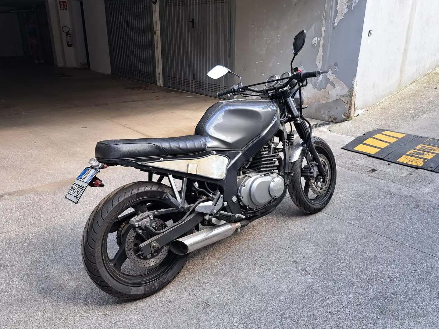Suzuki GS 500 F Grigio - 2